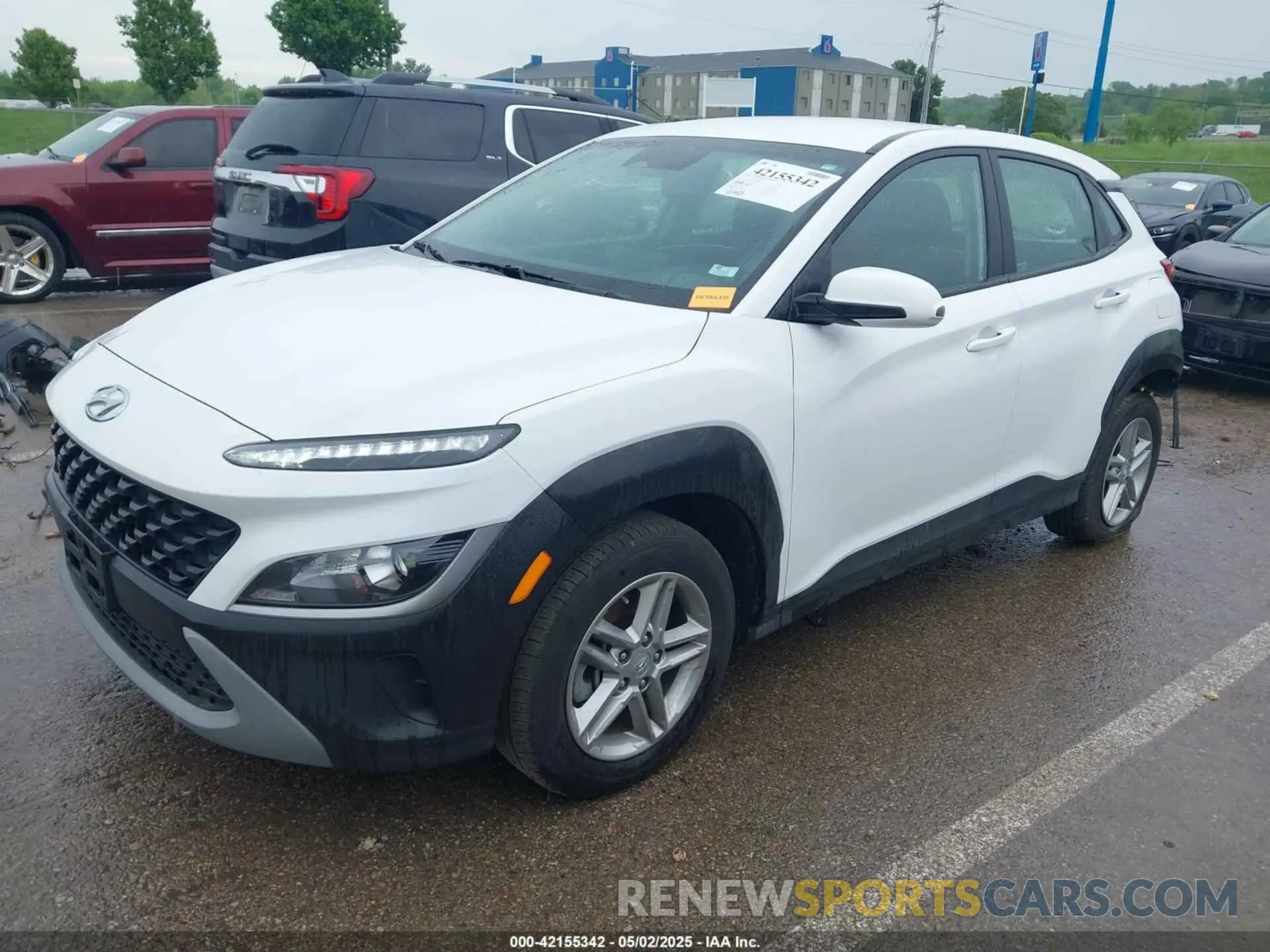 2 fotografías del automóvil dañado KM8K2CABXPU058703 HYUNDAI KONA 2023