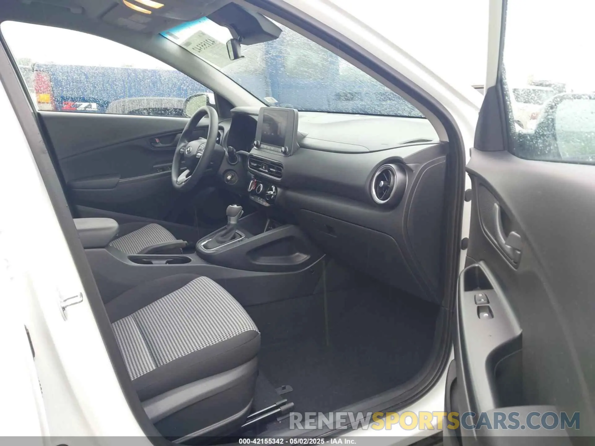 5 fotografías del automóvil dañado KM8K2CABXPU058703 HYUNDAI KONA 2023