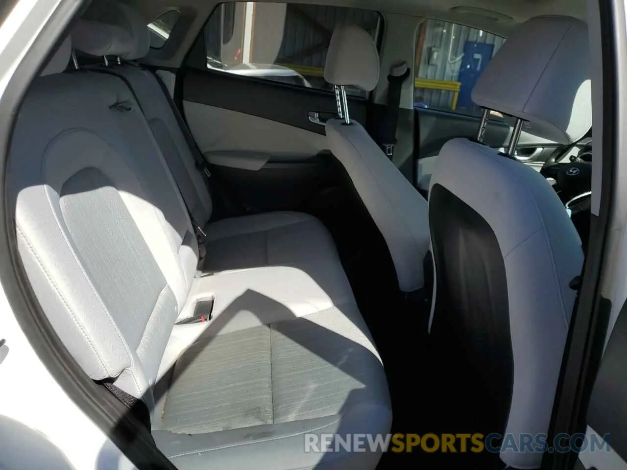 10 fotografías del automóvil dañado KM8K32AB2PU976324 HYUNDAI KONA 2023