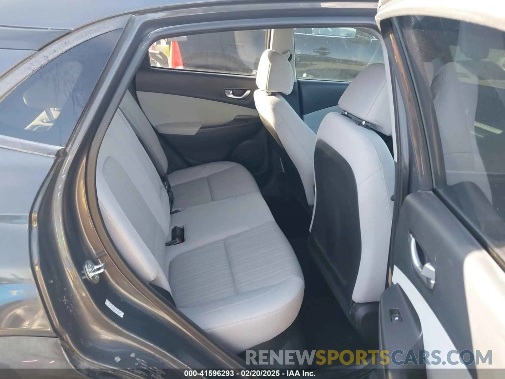 8 fotografías del automóvil dañado KM8K32AB2PU996203 HYUNDAI KONA 2023
