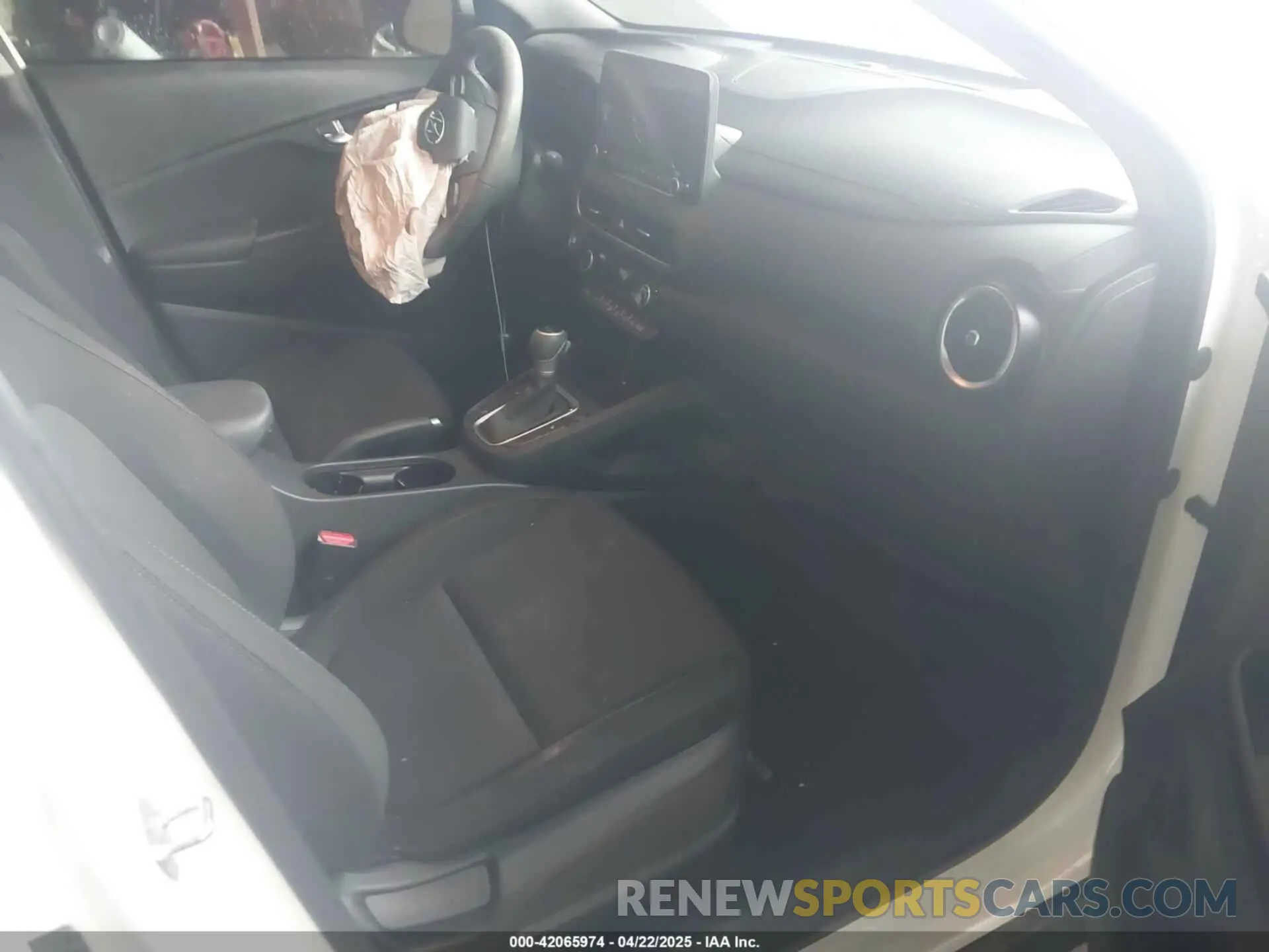 5 fotografías del automóvil dañado KM8K32AB8PU959074 HYUNDAI KONA 2023