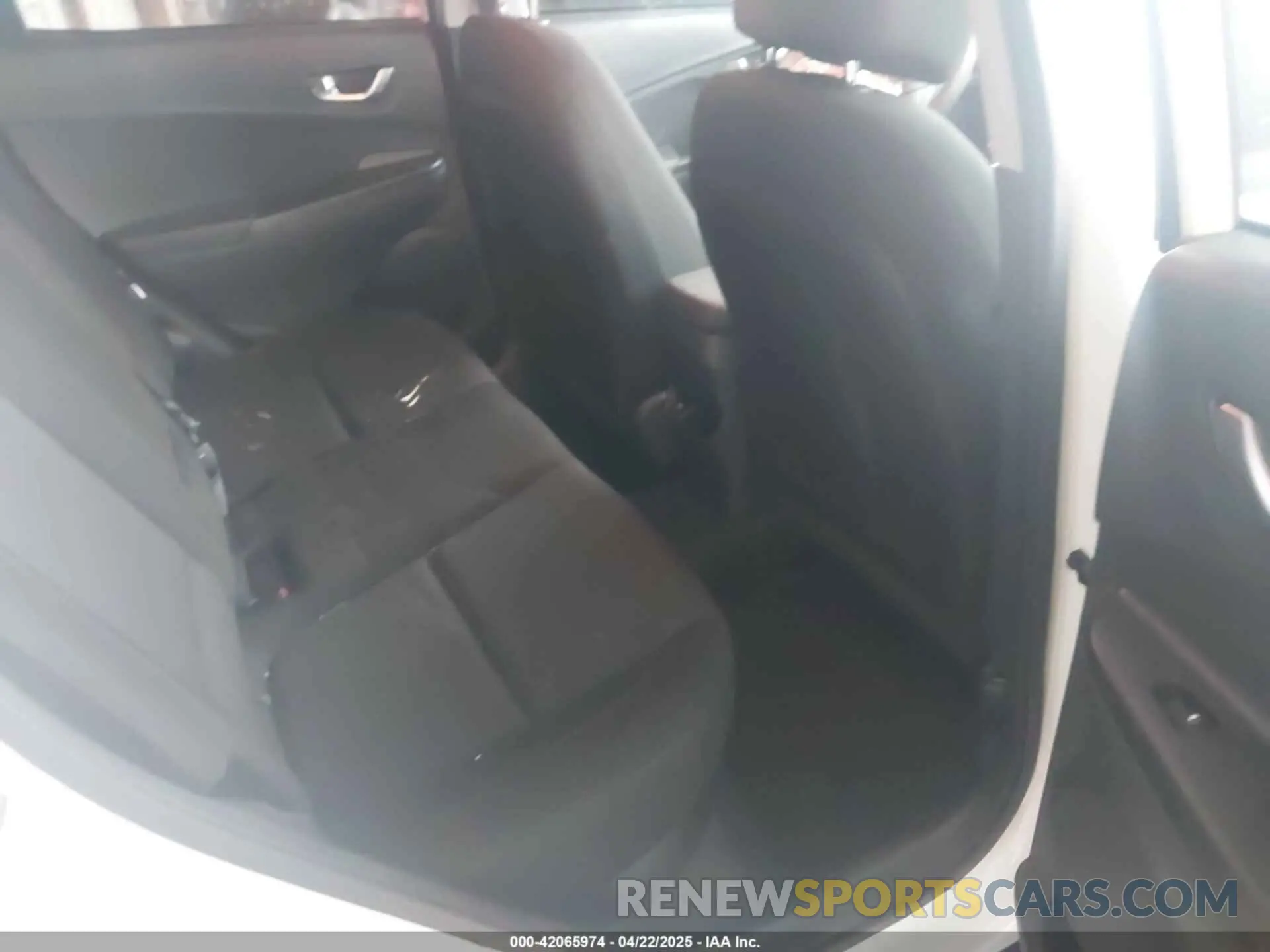 8 fotografías del automóvil dañado KM8K32AB8PU959074 HYUNDAI KONA 2023