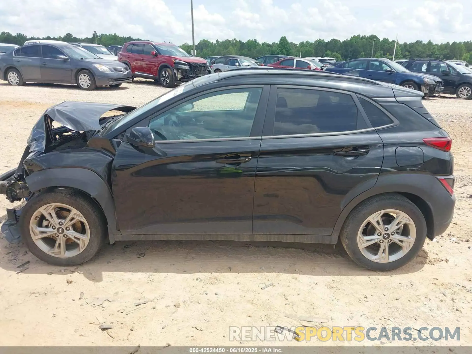 14 fotografías del automóvil dañado KM8K32ABXPU962963 HYUNDAI KONA 2023