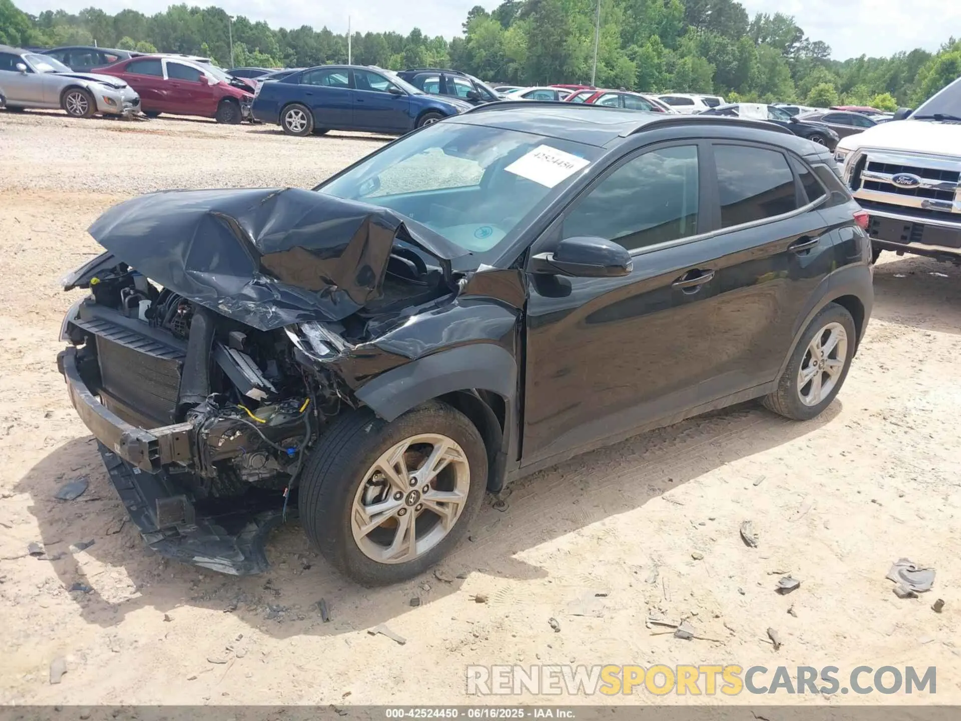 2 fotografías del automóvil dañado KM8K32ABXPU962963 HYUNDAI KONA 2023