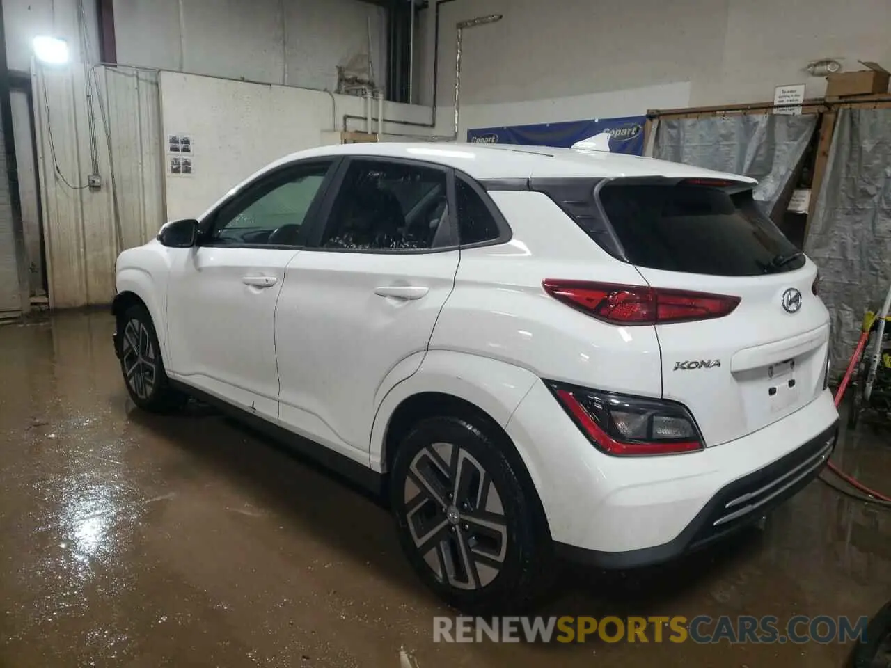 2 fotografías del automóvil dañado KM8K33AG2PU182571 HYUNDAI KONA 2023