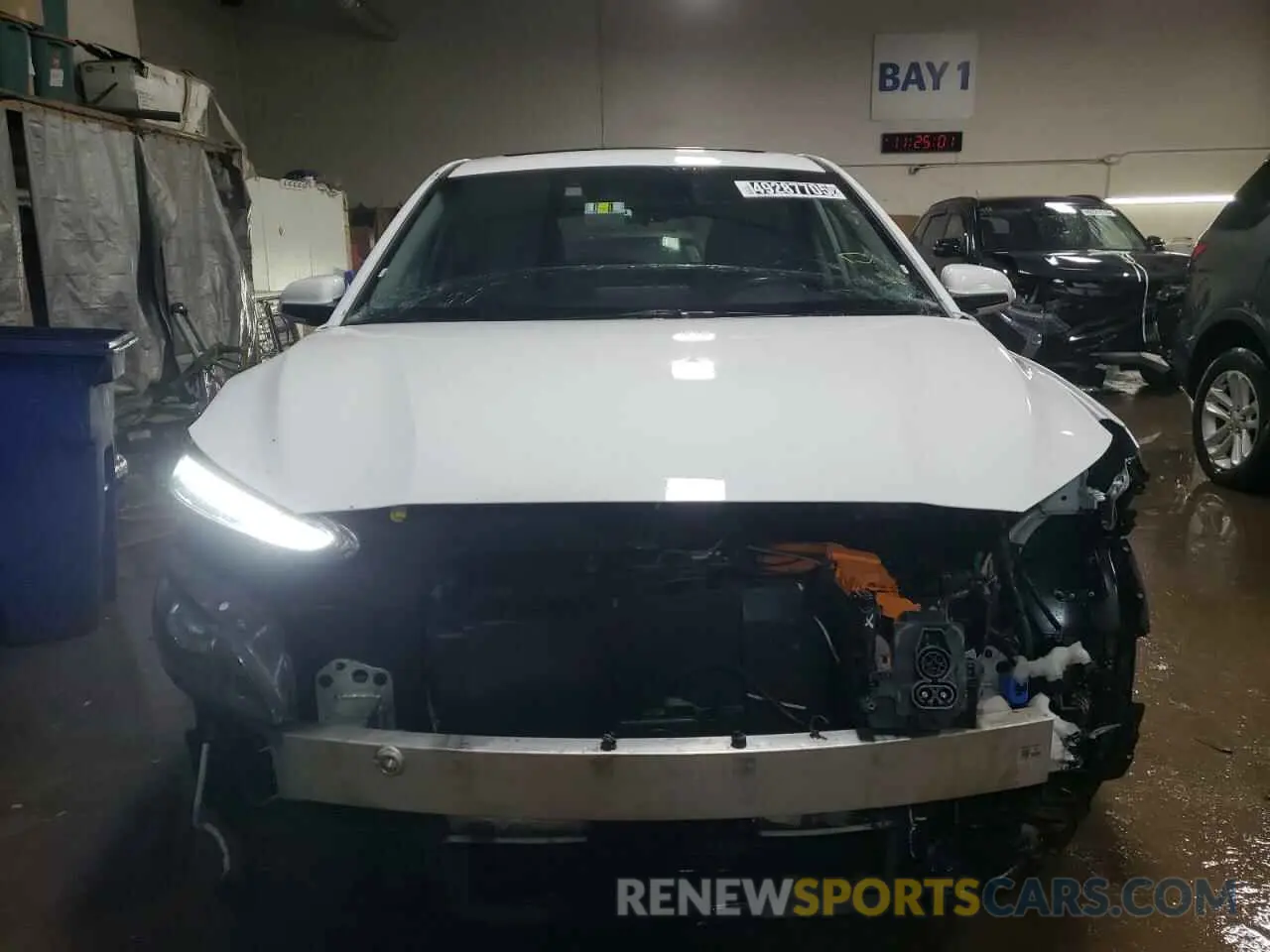 5 fotografías del automóvil dañado KM8K33AG2PU182571 HYUNDAI KONA 2023