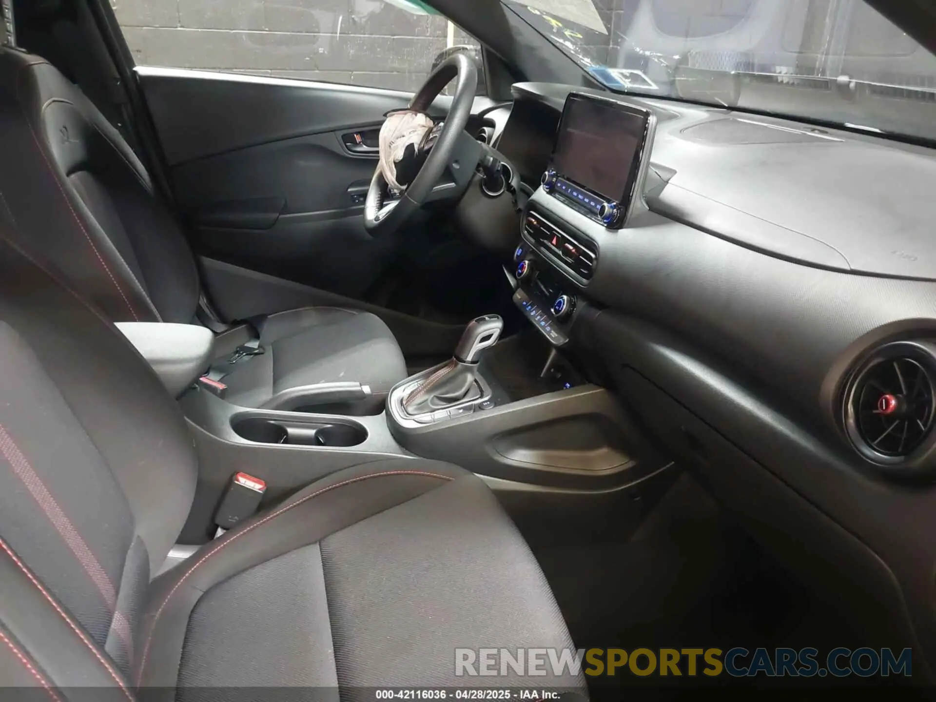 5 fotografías del automóvil dañado KM8K3CA31PU005264 HYUNDAI KONA 2023