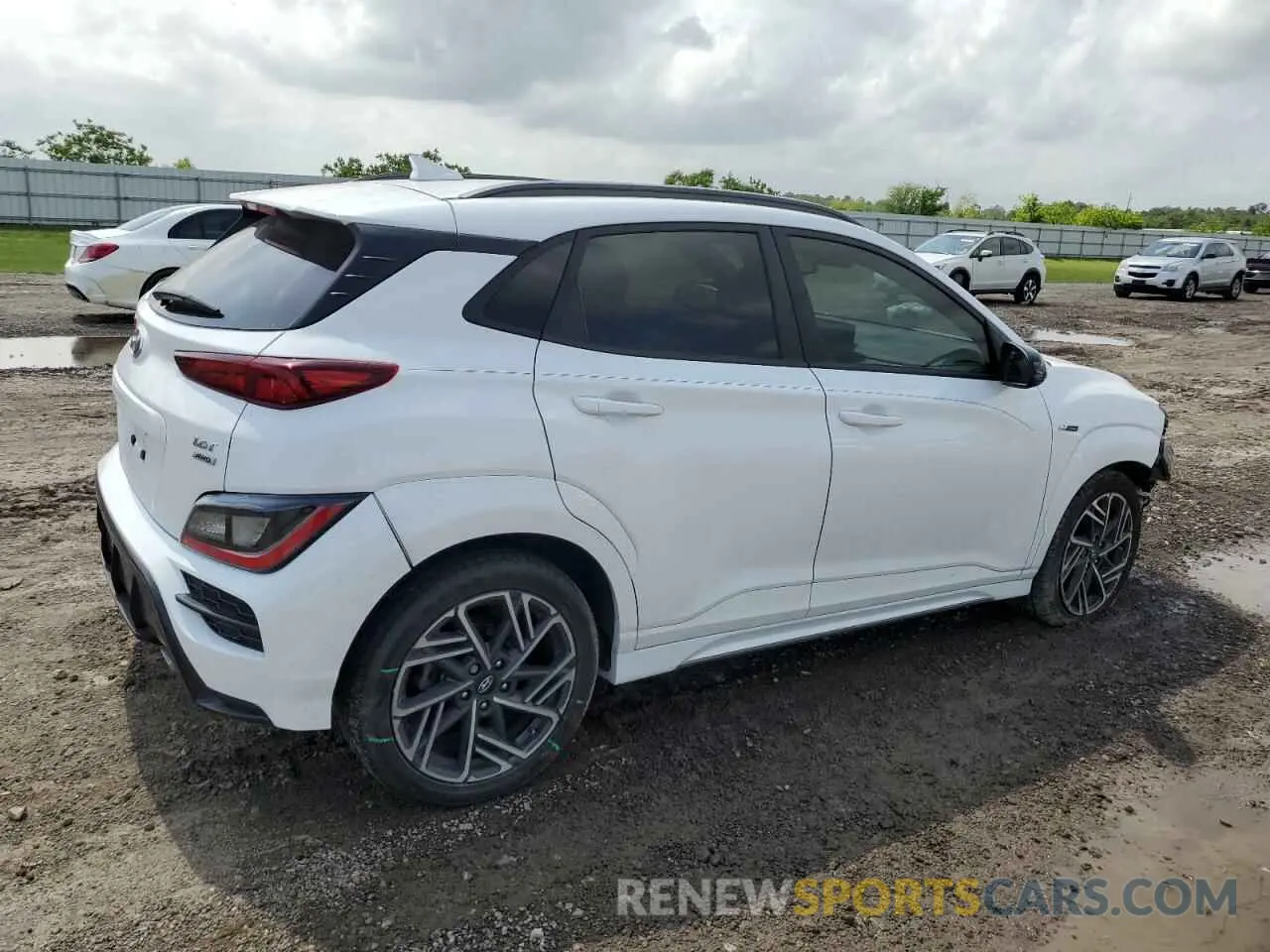 3 fotografías del automóvil dañado KM8K3CA34PU980471 HYUNDAI KONA 2023