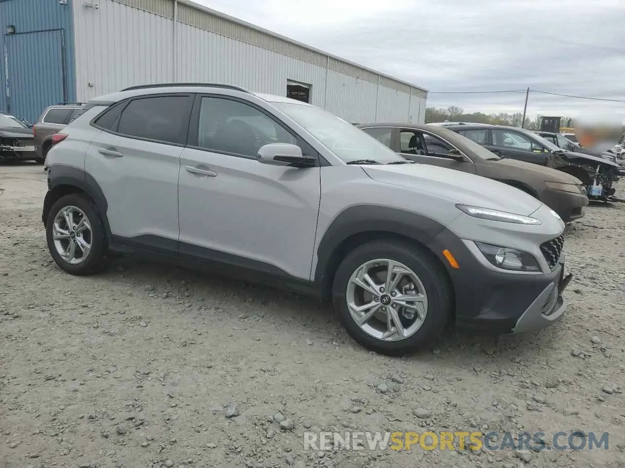 4 fotografías del automóvil dañado KM8K3CAB1PU044766 HYUNDAI KONA 2023