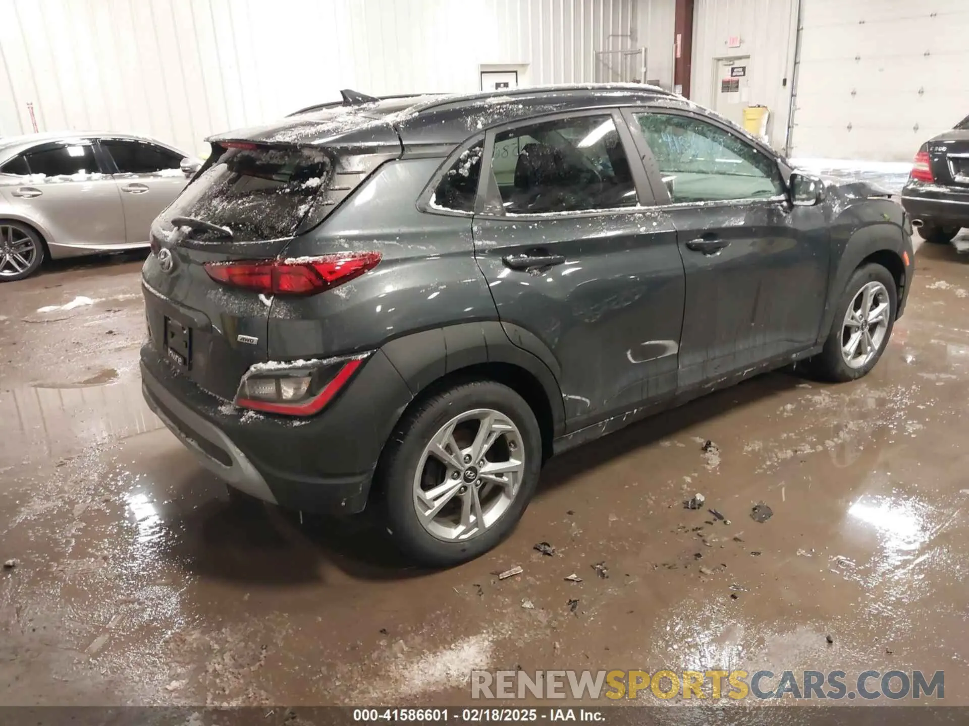 4 fotografías del automóvil dañado KM8K3CAB1PU939139 HYUNDAI KONA 2023