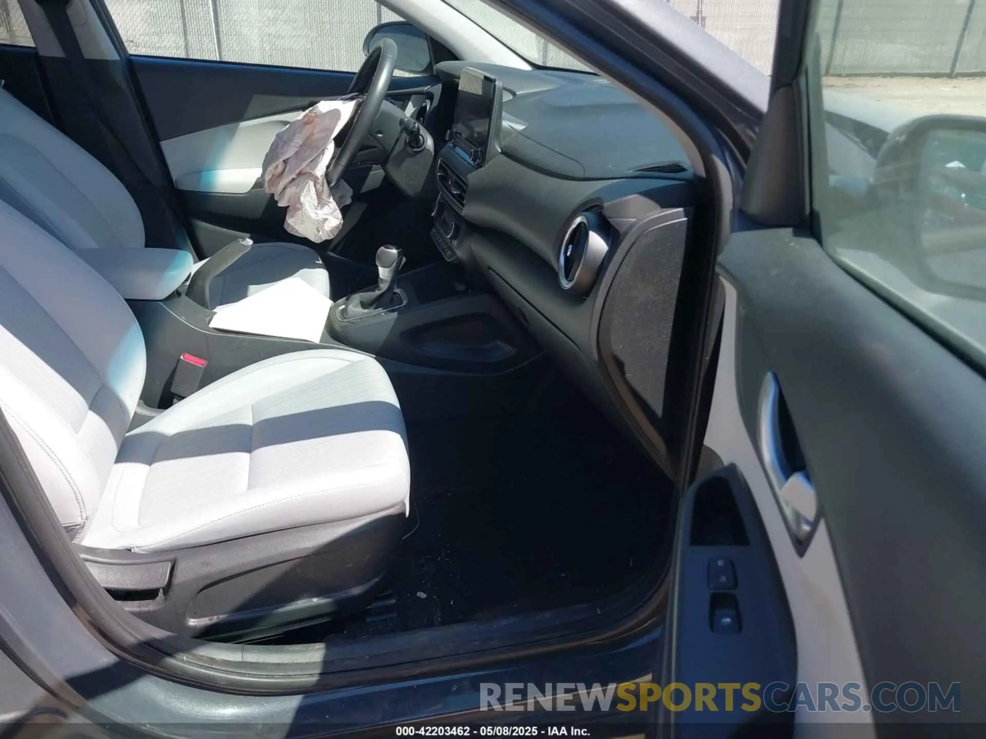 5 fotografías del automóvil dañado KM8K3CAB2PU019214 HYUNDAI KONA 2023