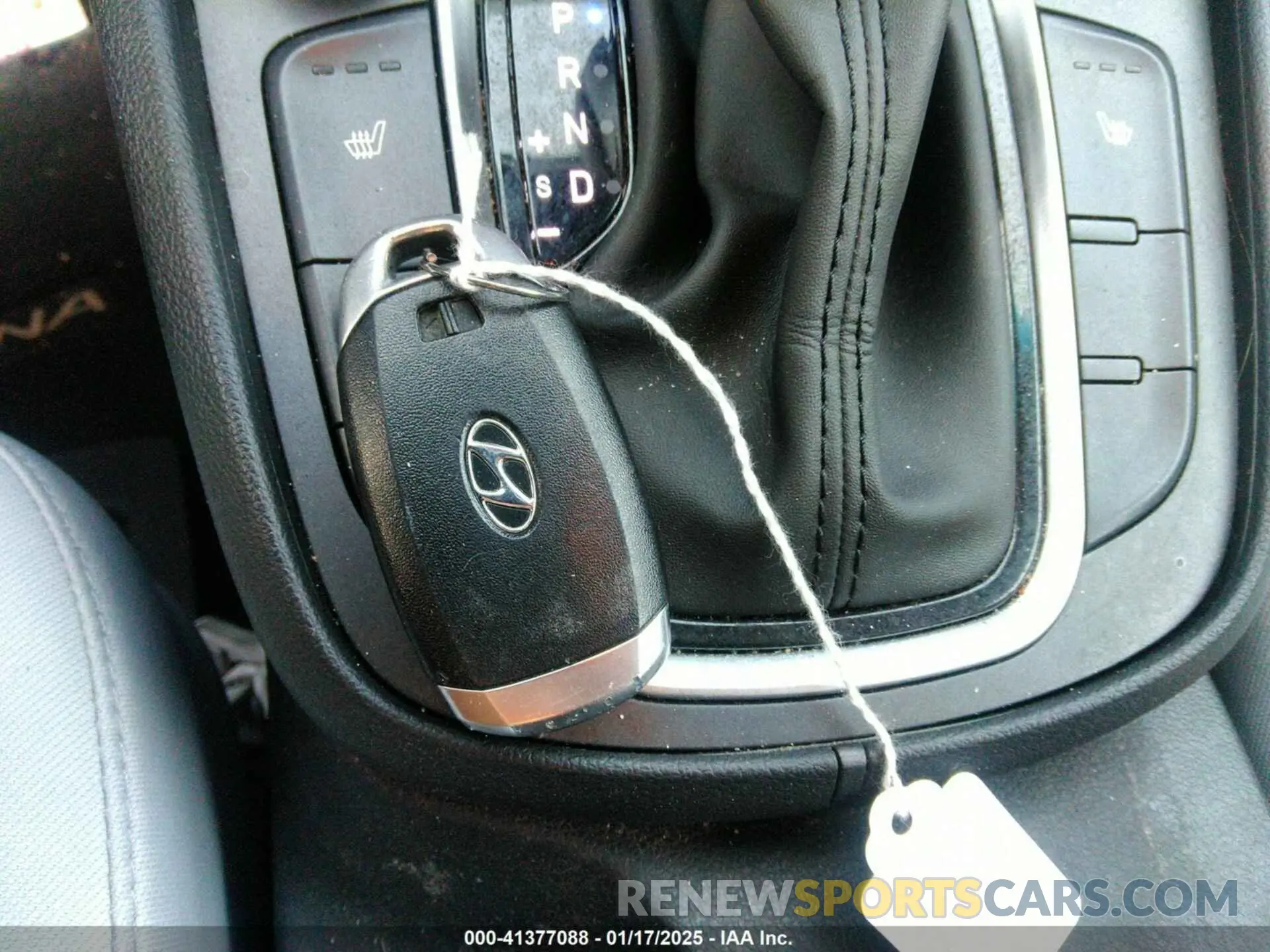 11 fotografías del automóvil dañado KM8K3CAB2PU949615 HYUNDAI KONA 2023