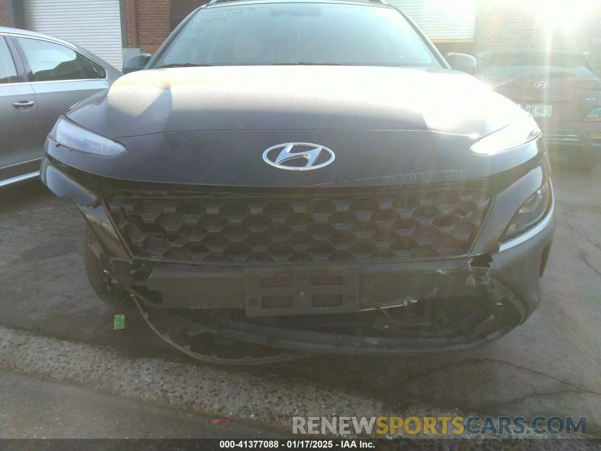 12 fotografías del automóvil dañado KM8K3CAB2PU949615 HYUNDAI KONA 2023