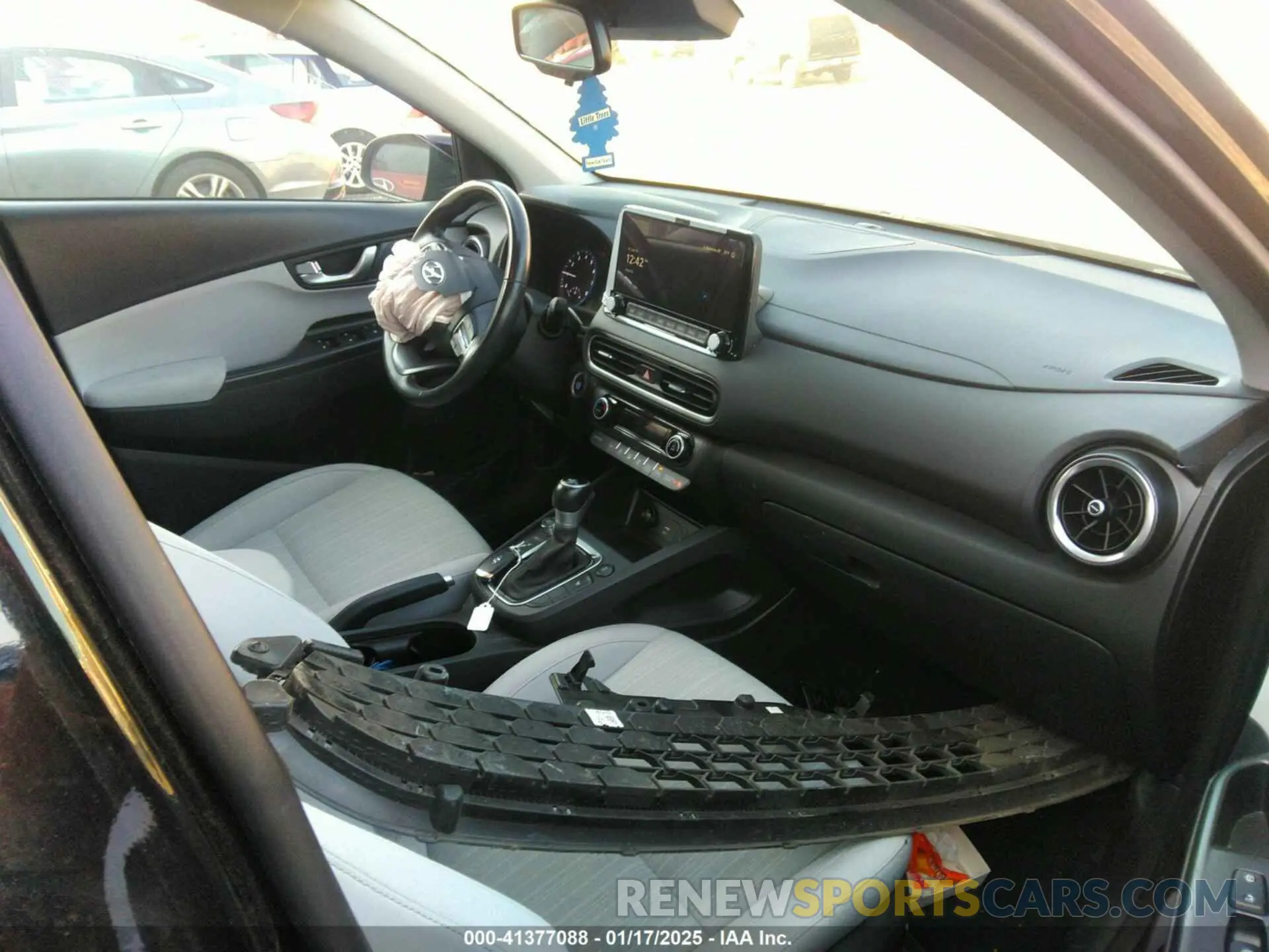 5 fotografías del automóvil dañado KM8K3CAB2PU949615 HYUNDAI KONA 2023