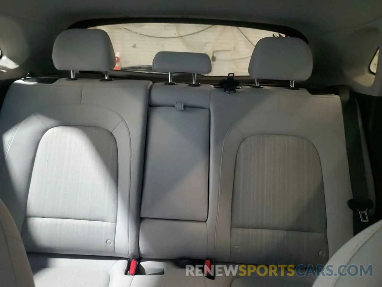10 fotografías del automóvil dañado KM8K3CAB7PU932549 HYUNDAI KONA 2023