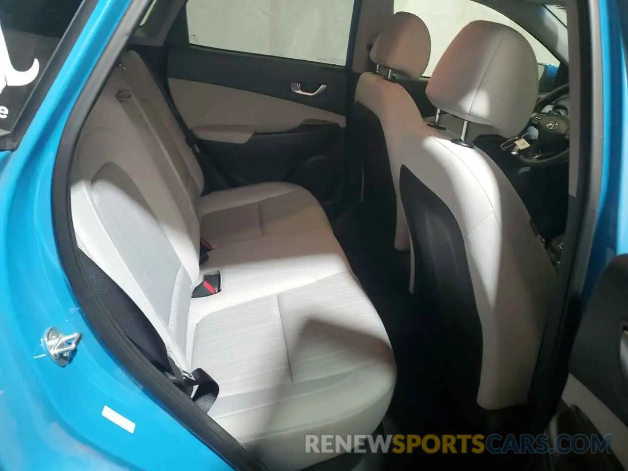 11 fotografías del automóvil dañado KM8K3CAB7PU932549 HYUNDAI KONA 2023