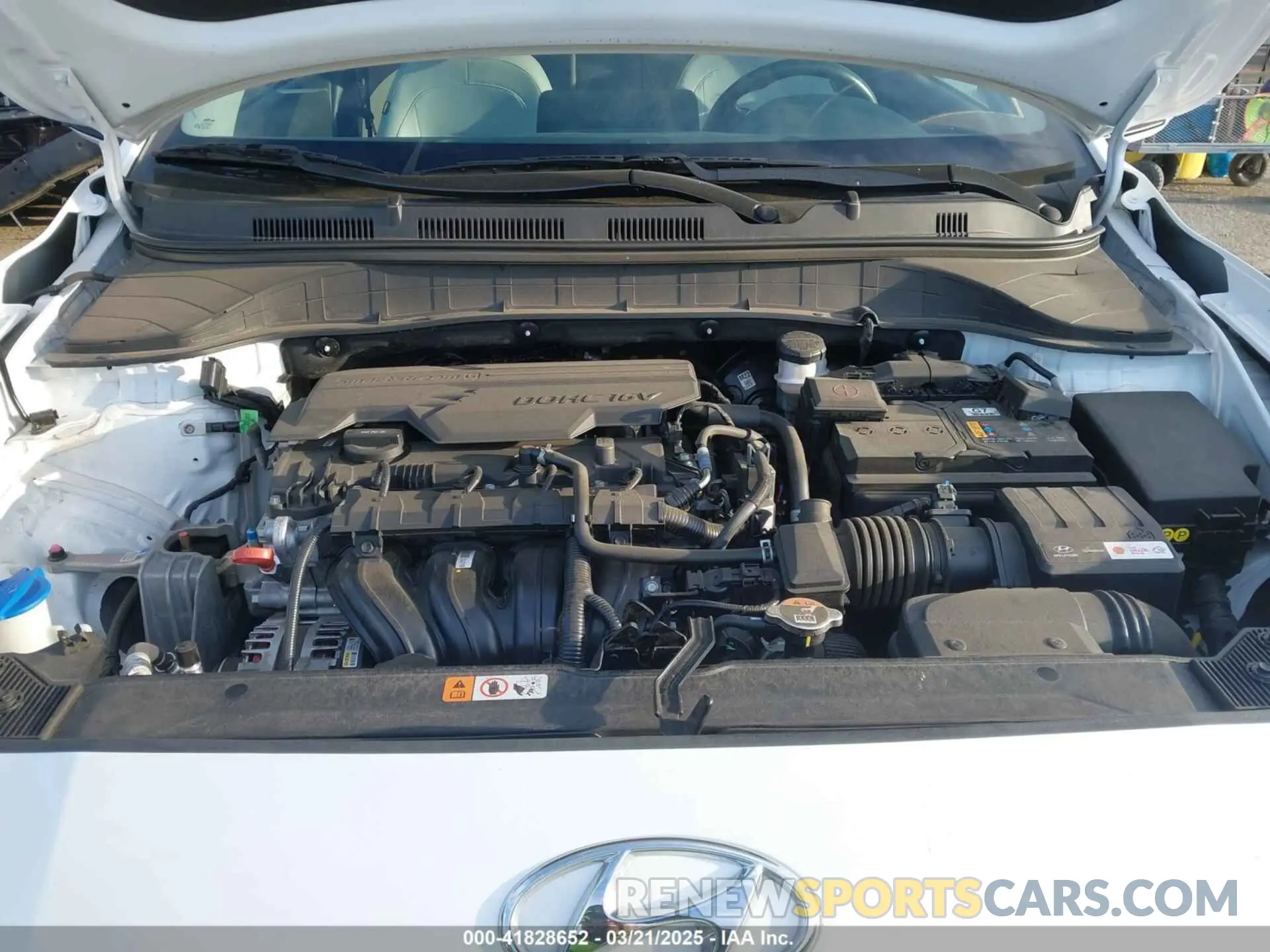 10 fotografías del automóvil dañado KM8K3CAB8PU055554 HYUNDAI KONA 2023