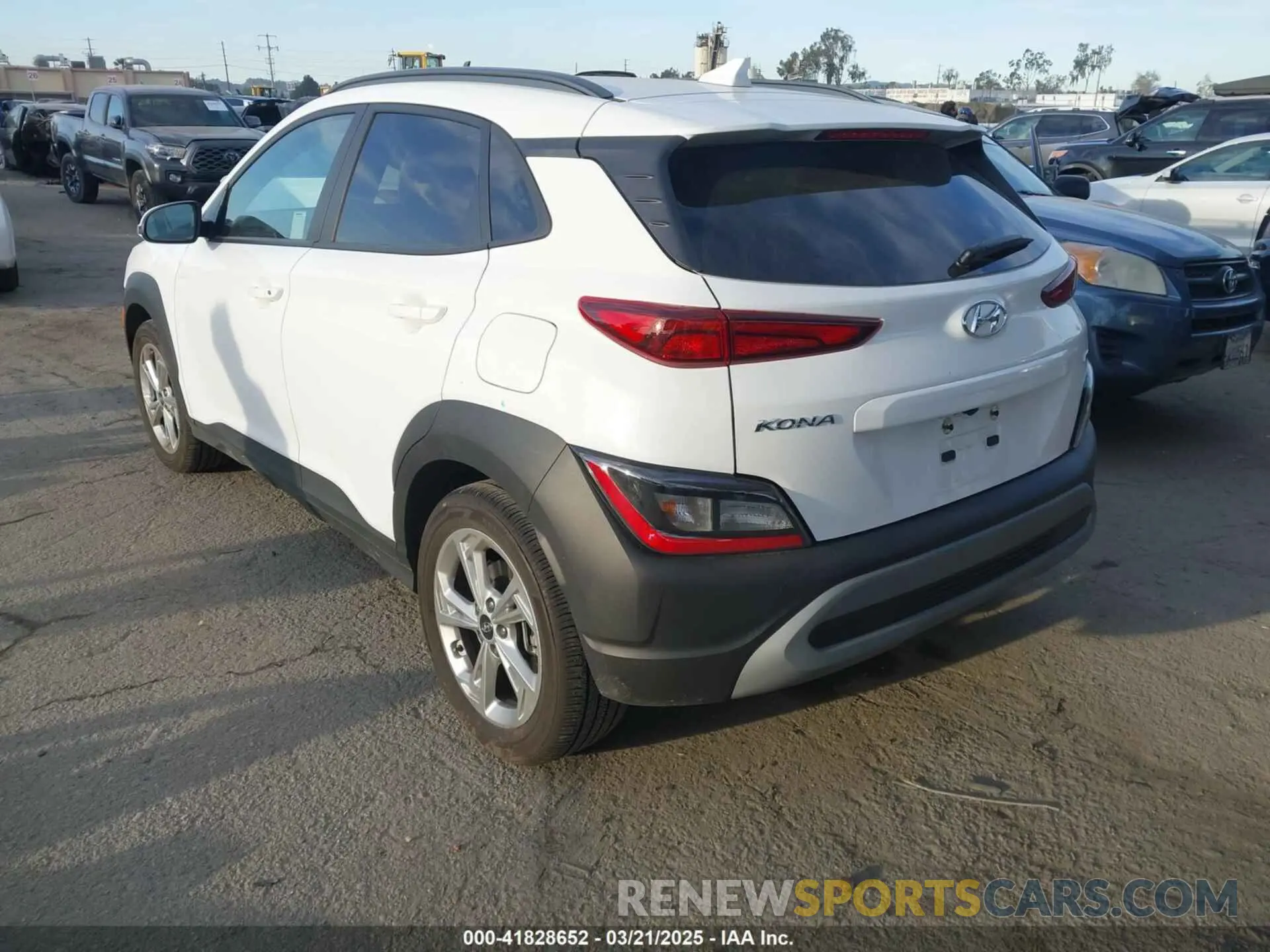 3 fotografías del automóvil dañado KM8K3CAB8PU055554 HYUNDAI KONA 2023