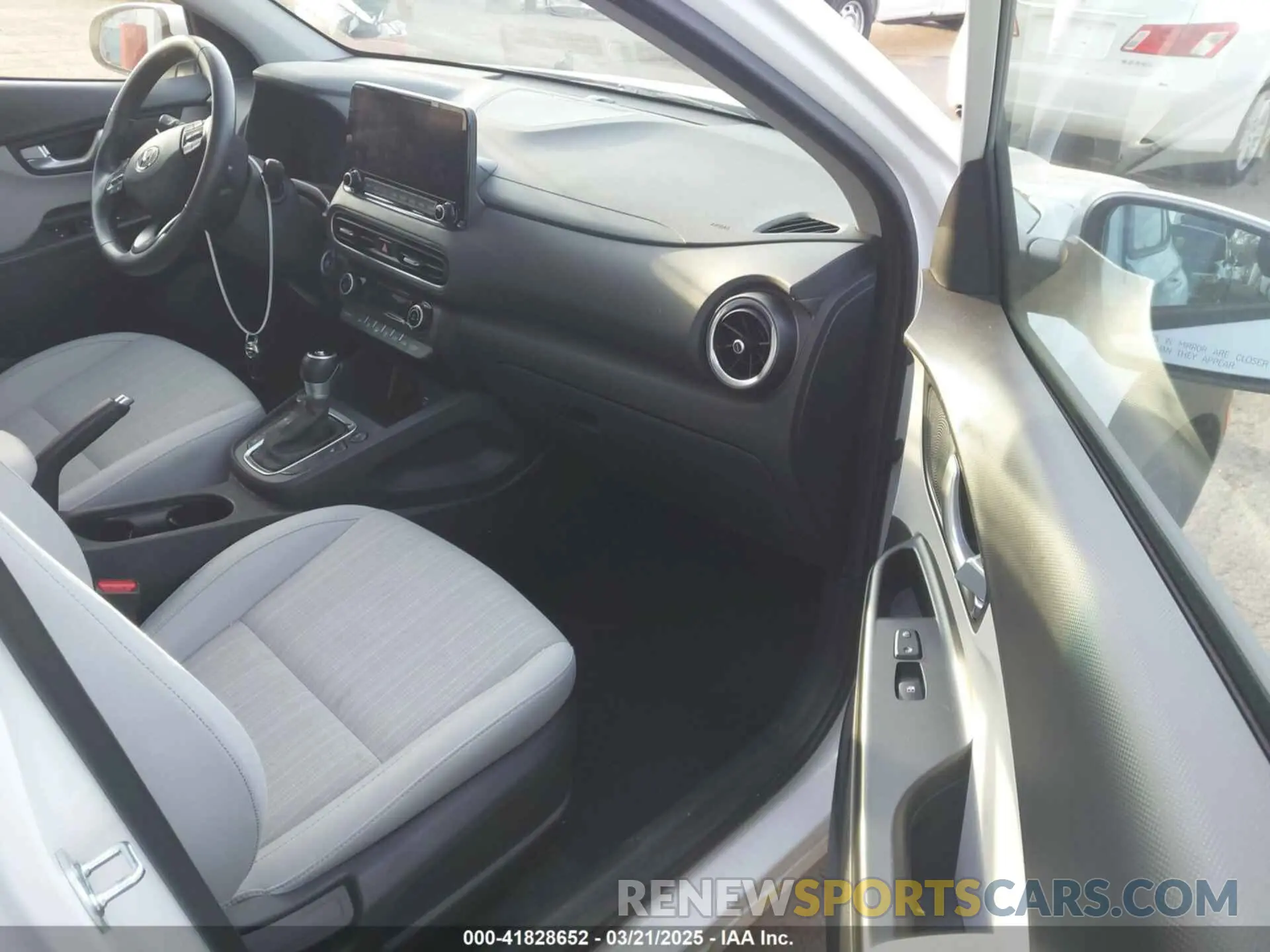 5 fotografías del automóvil dañado KM8K3CAB8PU055554 HYUNDAI KONA 2023