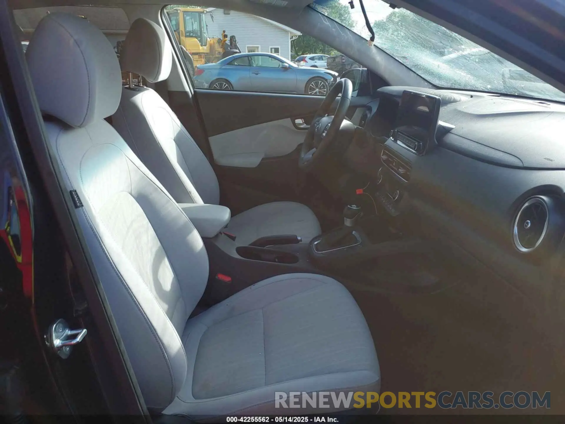 5 fotografías del automóvil dañado KM8K3CAB9PU059564 HYUNDAI KONA 2023