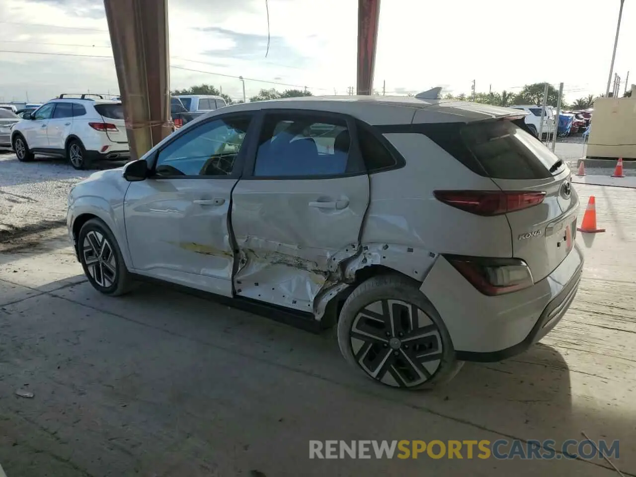 2 fotografías del automóvil dañado KM8K53AG7PU181183 HYUNDAI KONA 2023