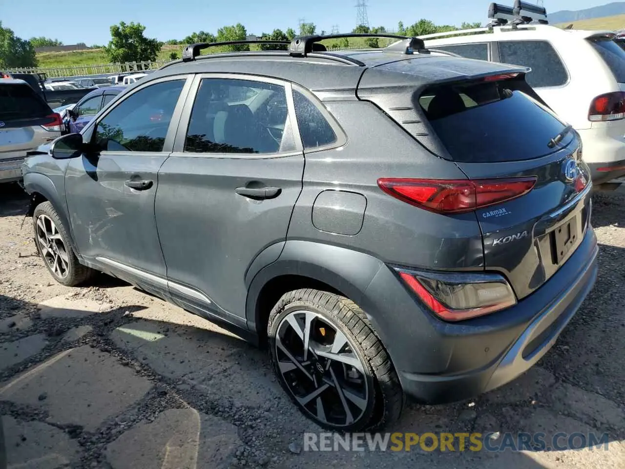 2 fotografías del automóvil dañado KM8K5CA31PU039070 HYUNDAI KONA 2023