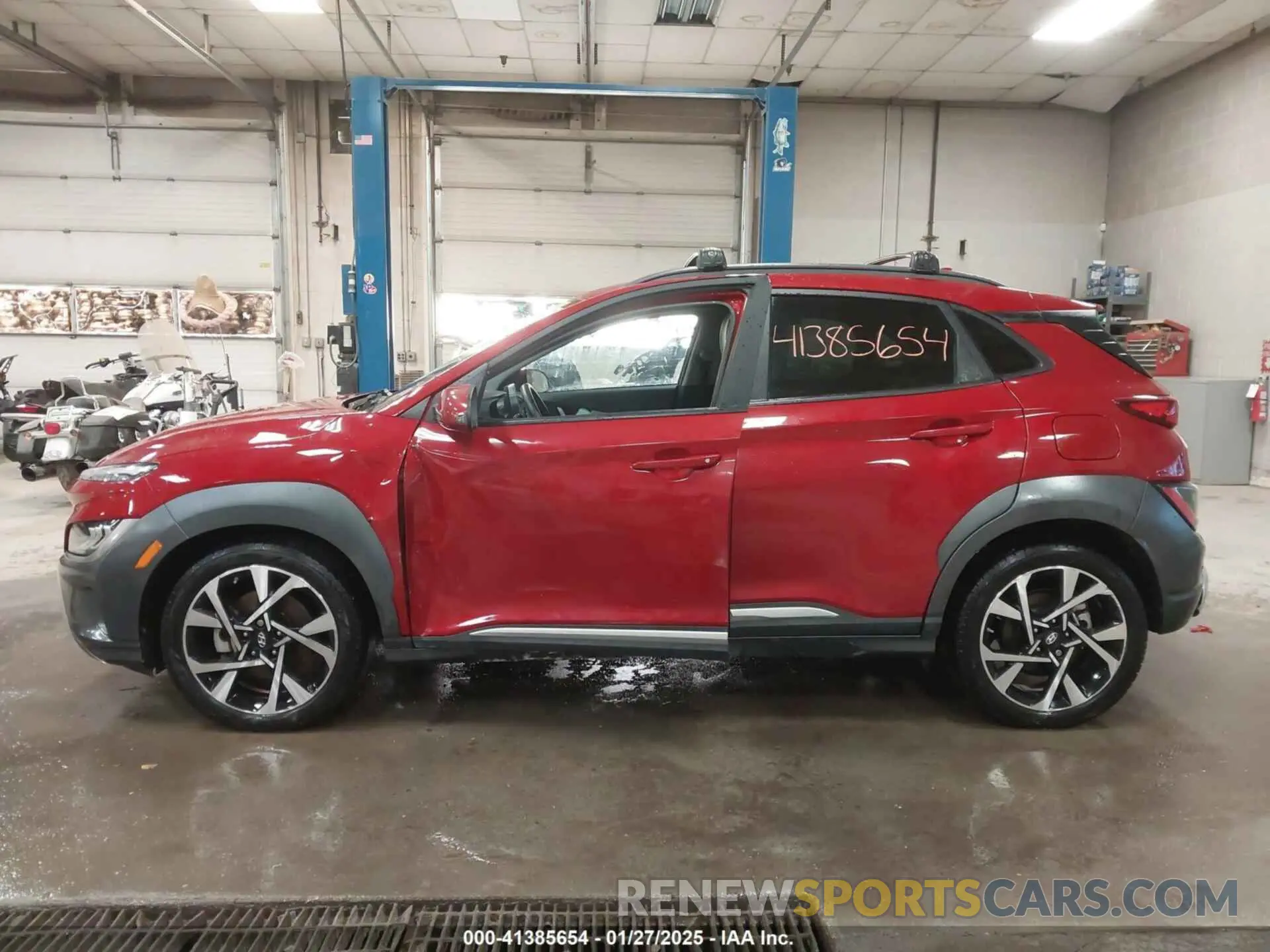 14 fotografías del automóvil dañado KM8K5CA33PU945222 HYUNDAI KONA 2023