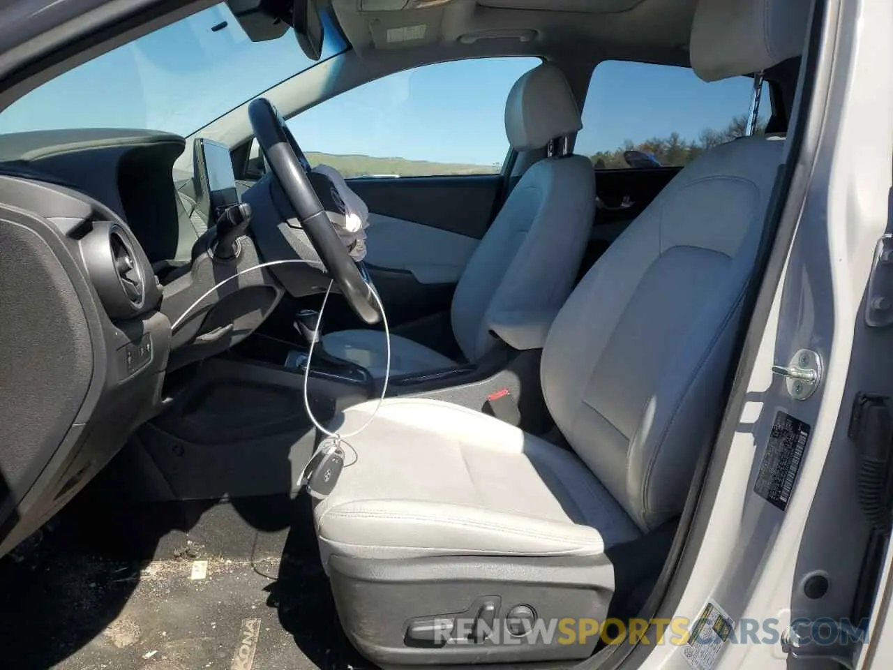 7 fotografías del automóvil dañado KM8K5CA34PU010436 HYUNDAI KONA 2023