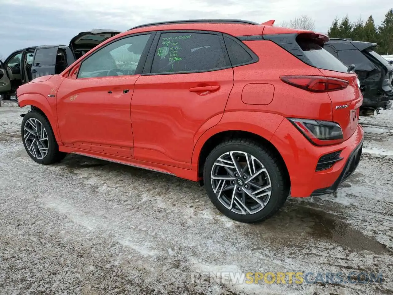 2 fotografías del automóvil dañado KM8K5CA36PU006534 HYUNDAI KONA 2023