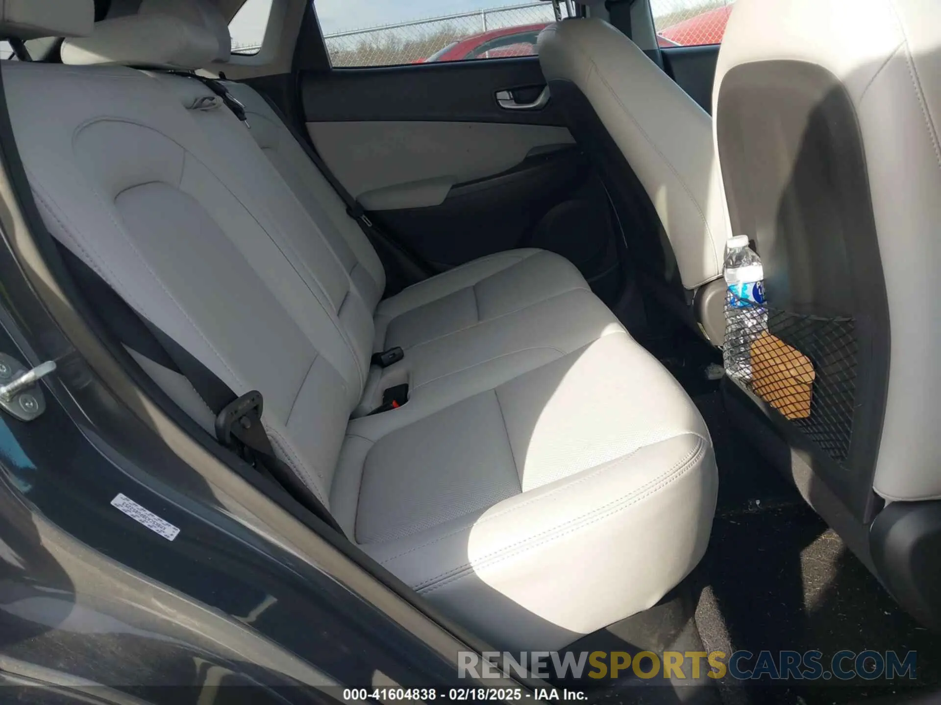8 fotografías del automóvil dañado KM8K5CA38PU052253 HYUNDAI KONA 2023