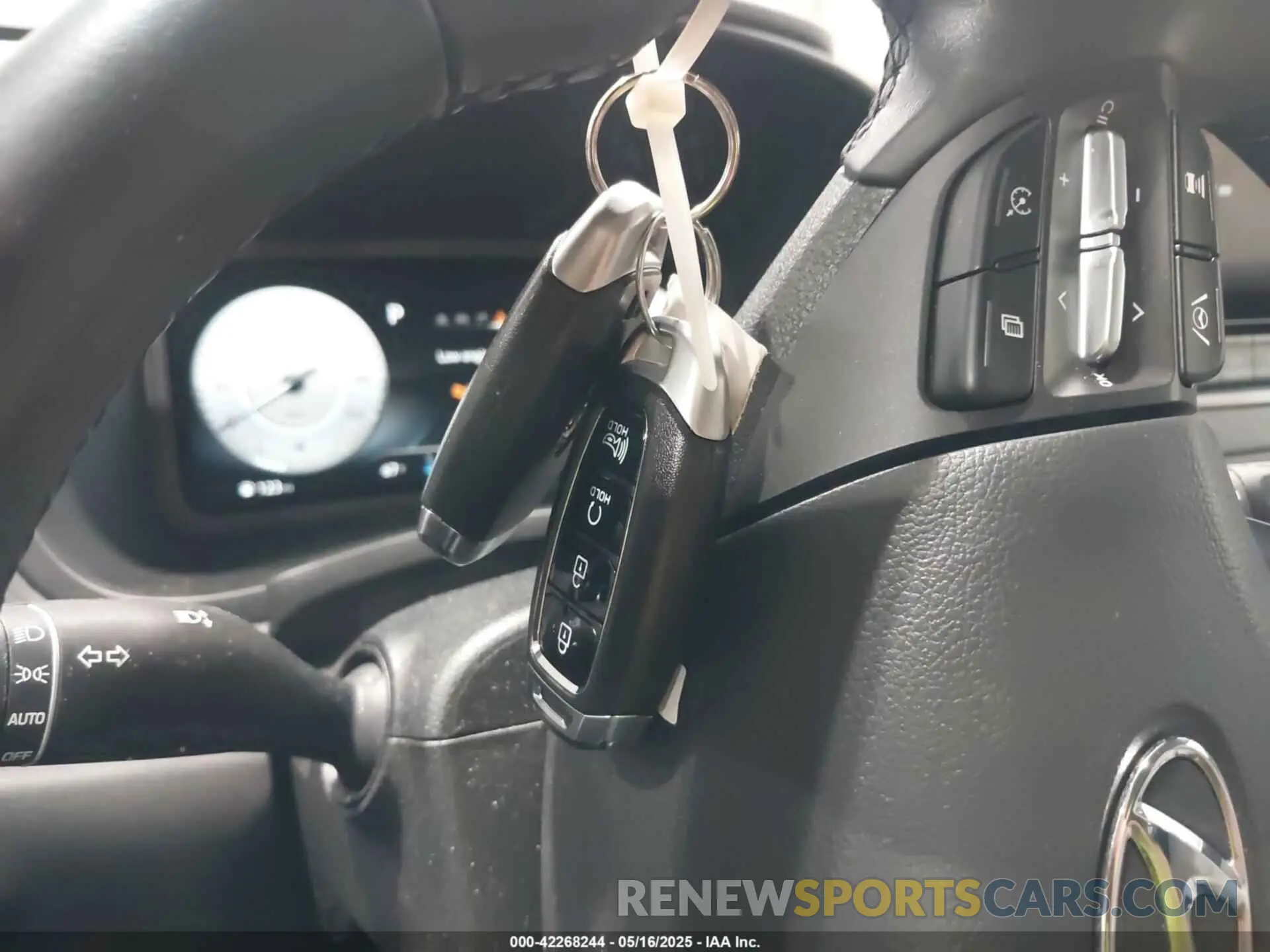 11 fotografías del automóvil dañado KM8K5CA3XPU008934 HYUNDAI KONA 2023