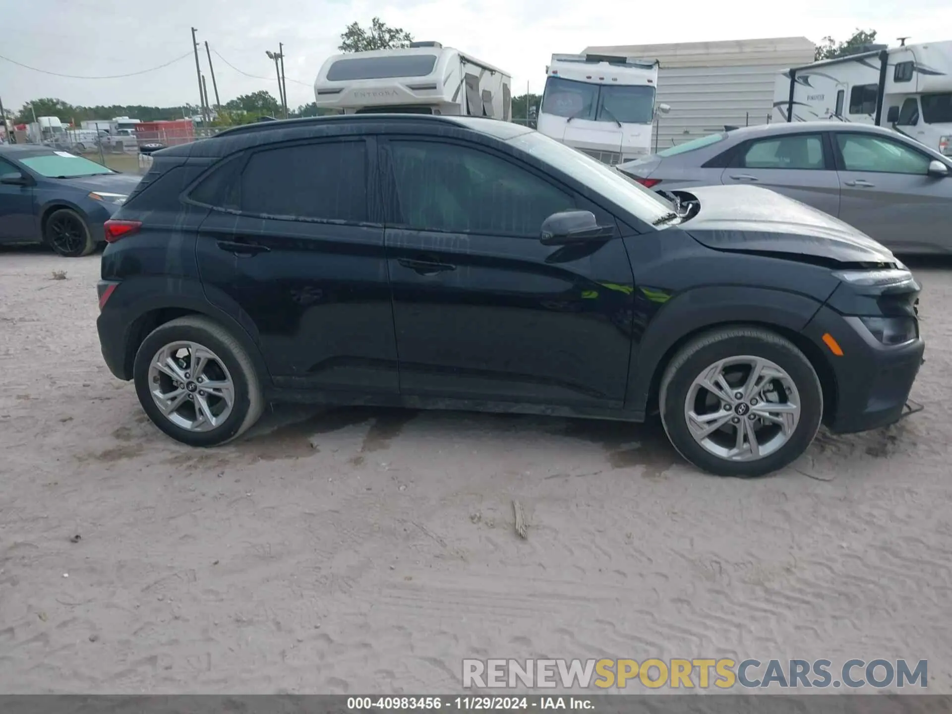 13 fotografías del automóvil dañado KM8K62AB0PU011100 HYUNDAI KONA 2023