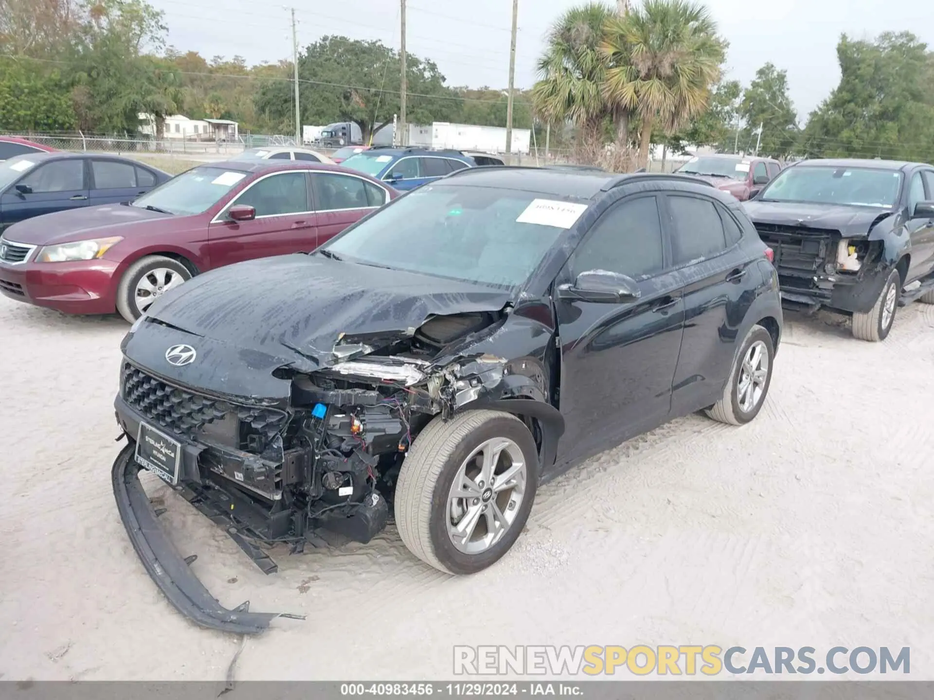 2 fotografías del automóvil dañado KM8K62AB0PU011100 HYUNDAI KONA 2023