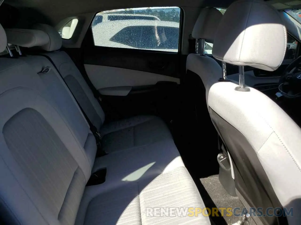 11 fotografías del automóvil dañado KM8K62AB0PU982954 HYUNDAI KONA 2023