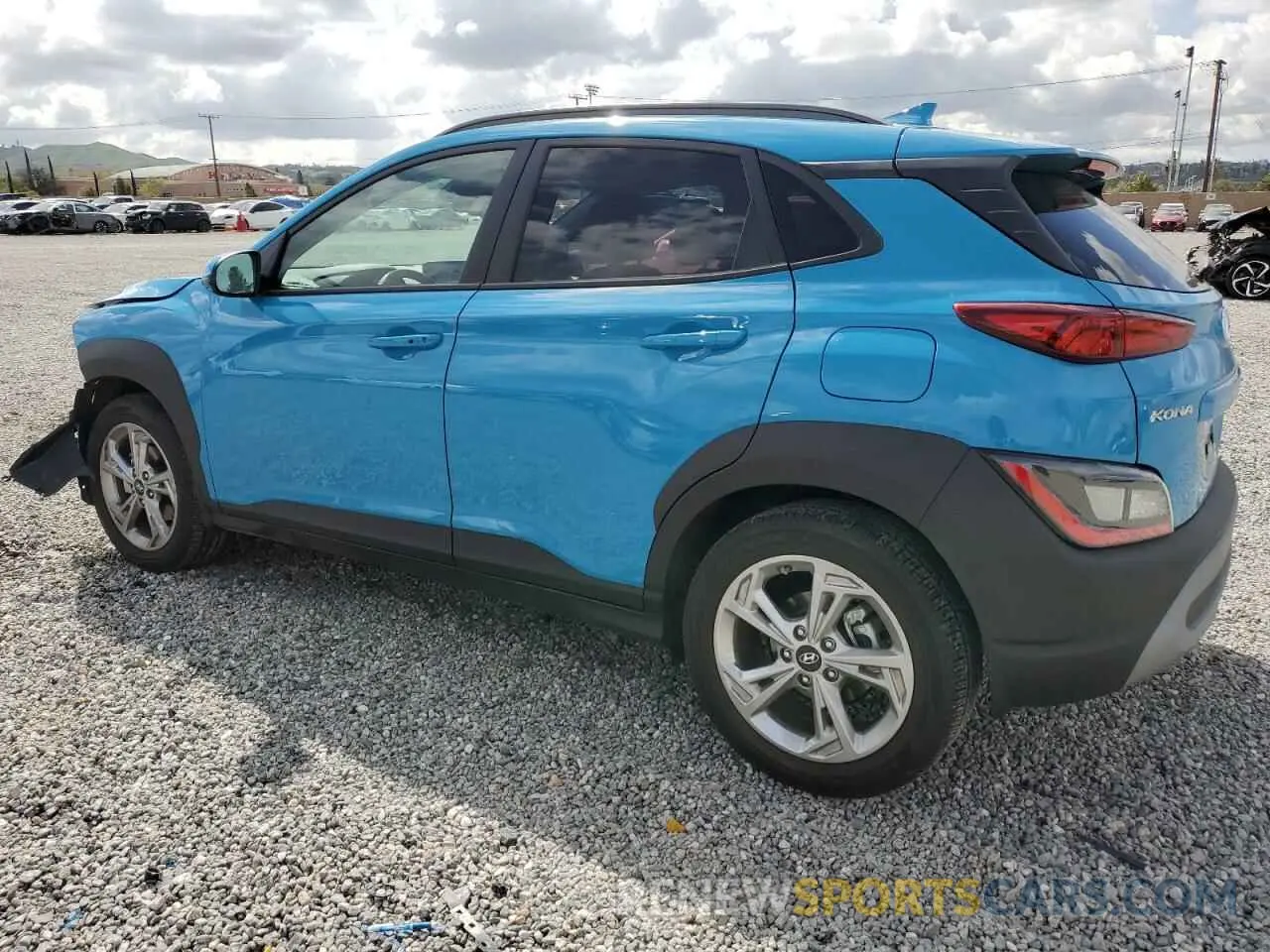 2 fotografías del automóvil dañado KM8K62AB0PU999351 HYUNDAI KONA 2023
