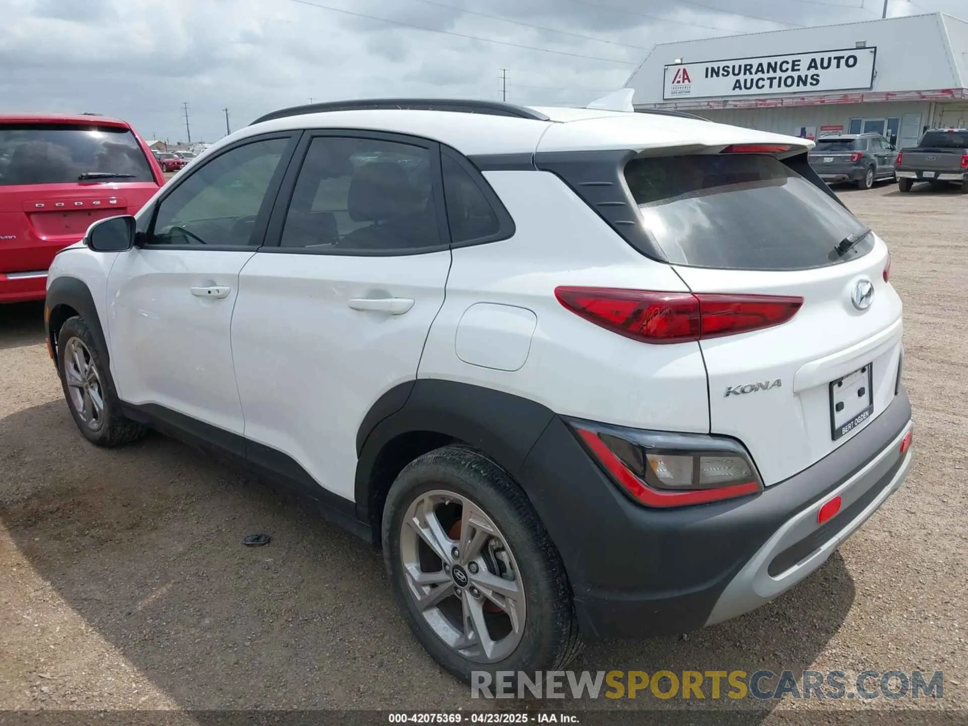 3 fotografías del automóvil dañado KM8K62AB2PU059696 HYUNDAI KONA 2023