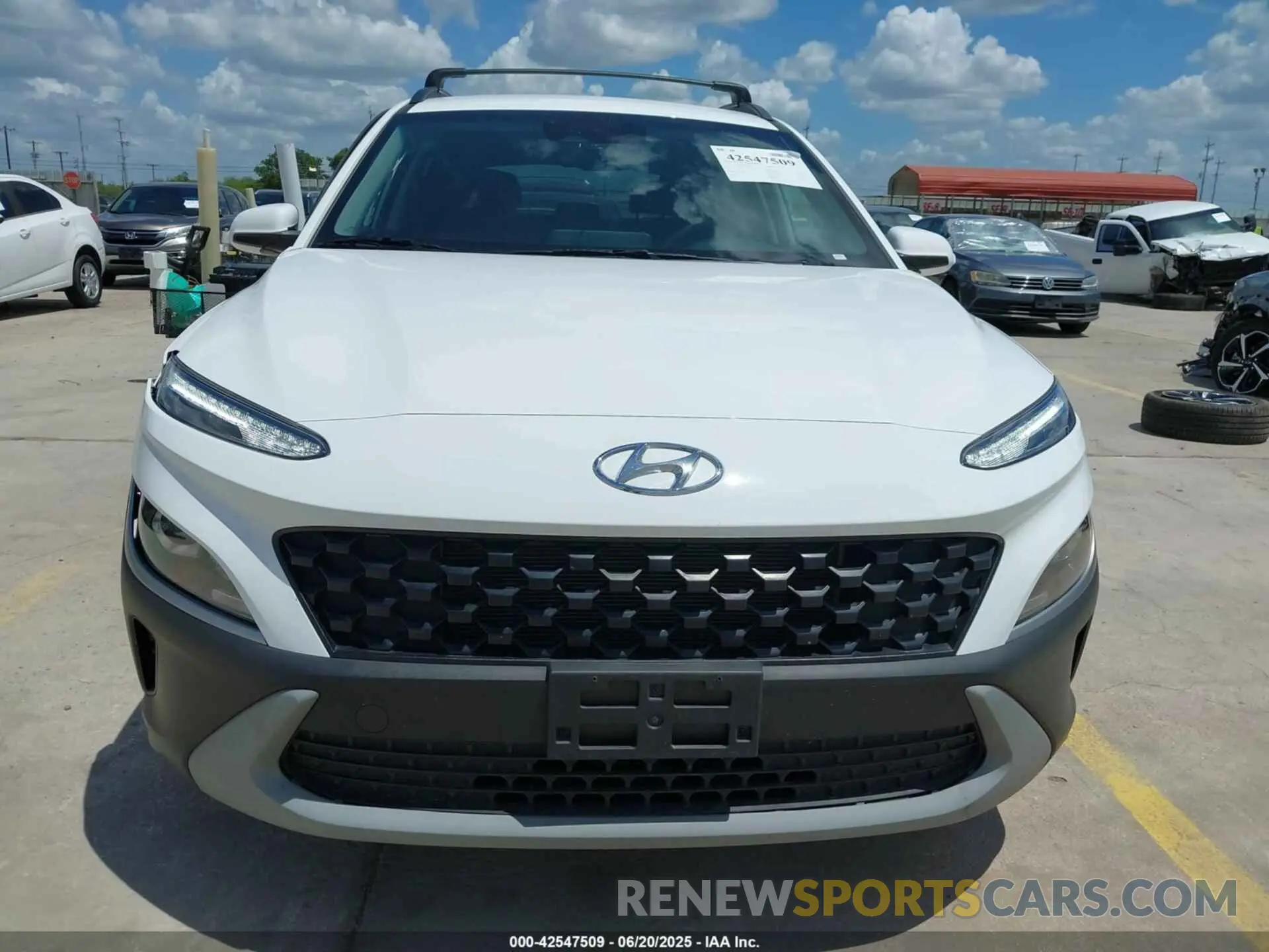 12 fotografías del automóvil dañado KM8K62AB6PU017029 HYUNDAI KONA 2023