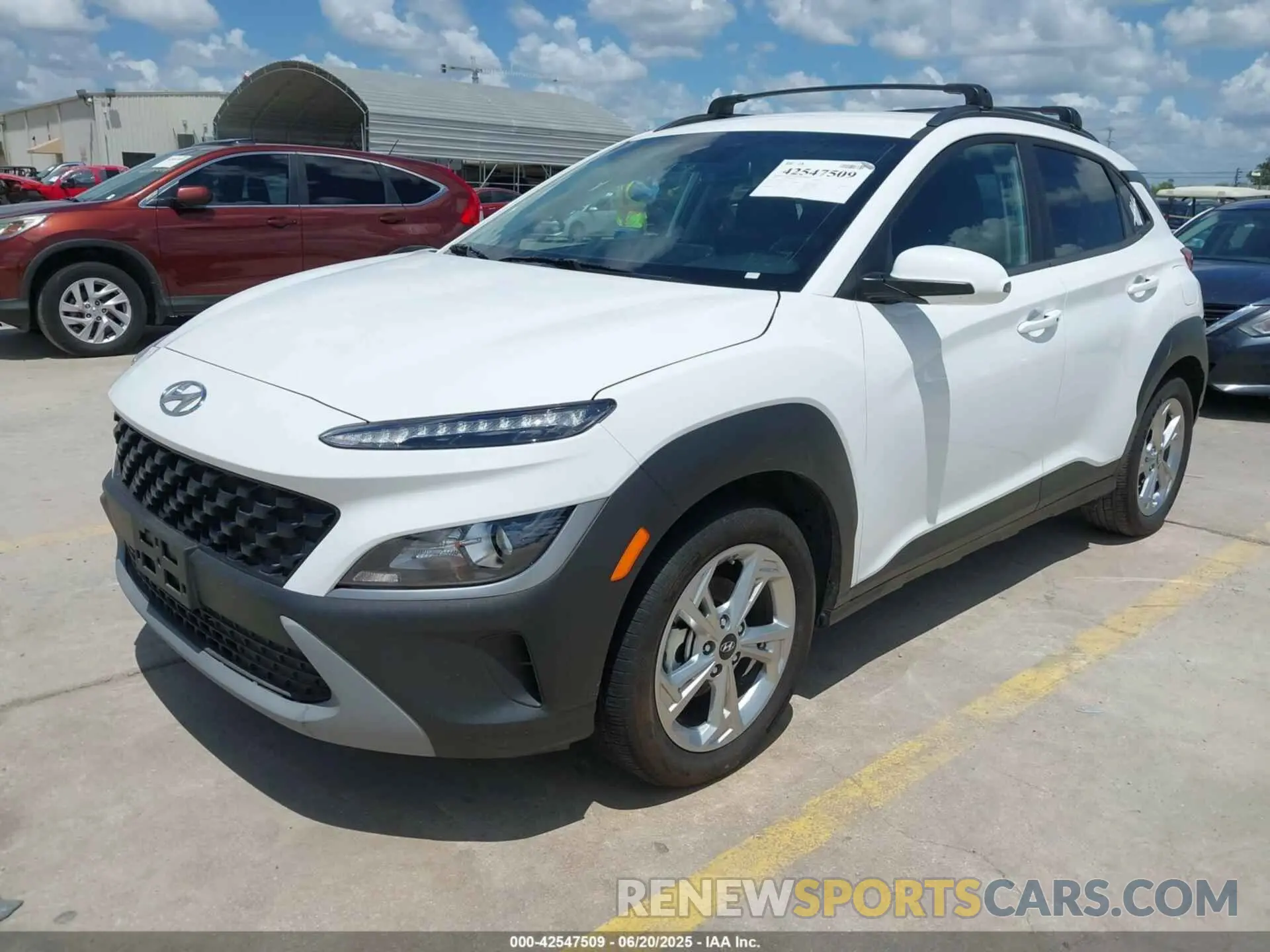 2 fotografías del automóvil dañado KM8K62AB6PU017029 HYUNDAI KONA 2023