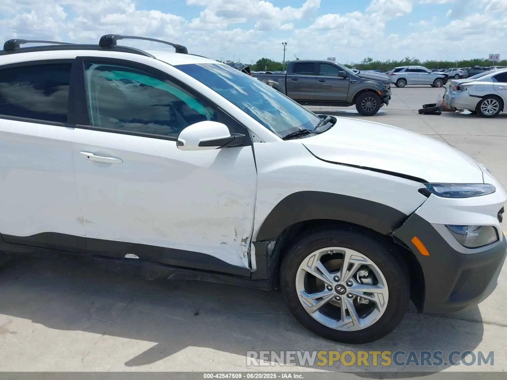 6 fotografías del automóvil dañado KM8K62AB6PU017029 HYUNDAI KONA 2023