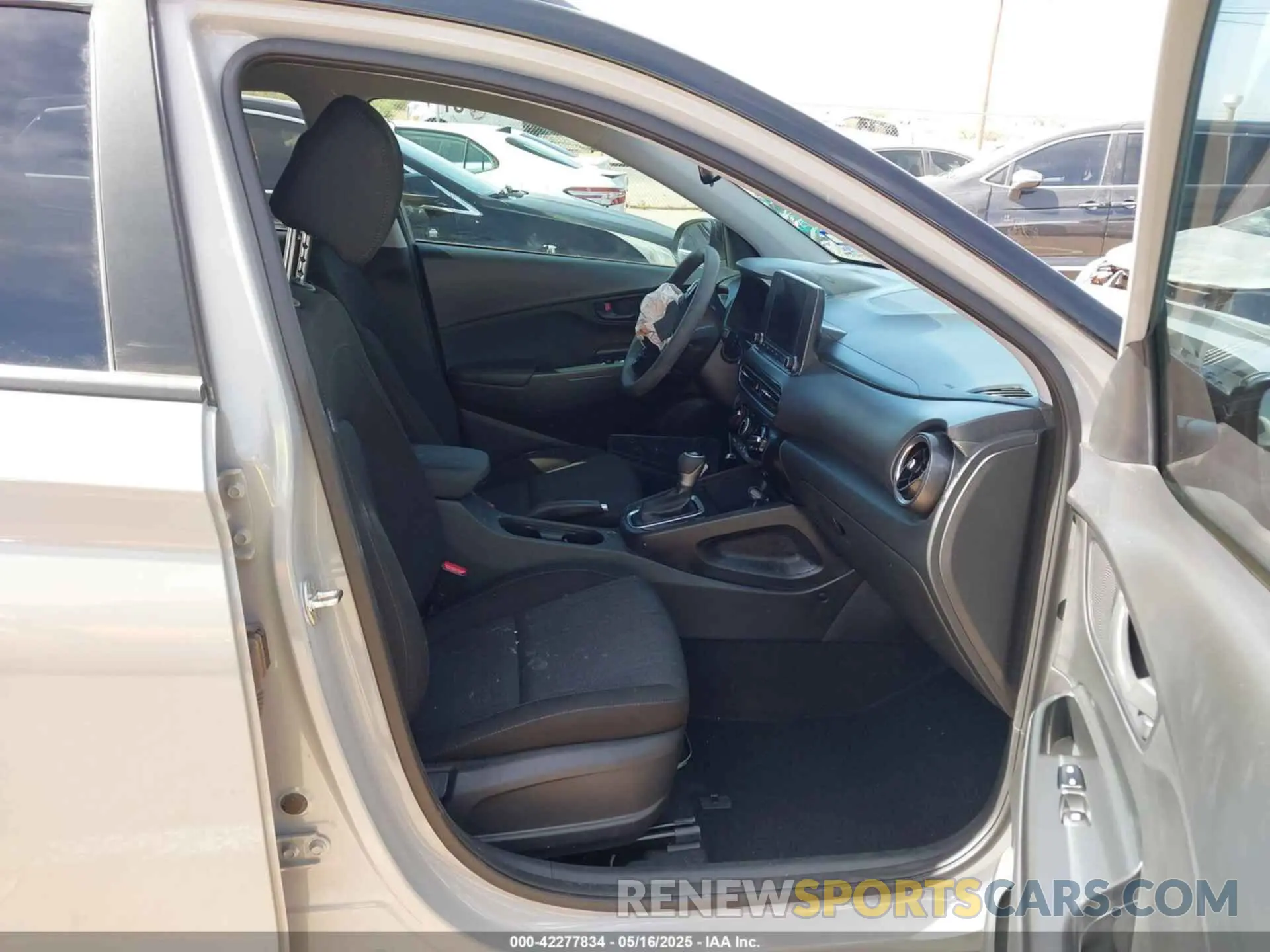 5 fotografías del automóvil dañado KM8K62AB6PU956648 HYUNDAI KONA 2023