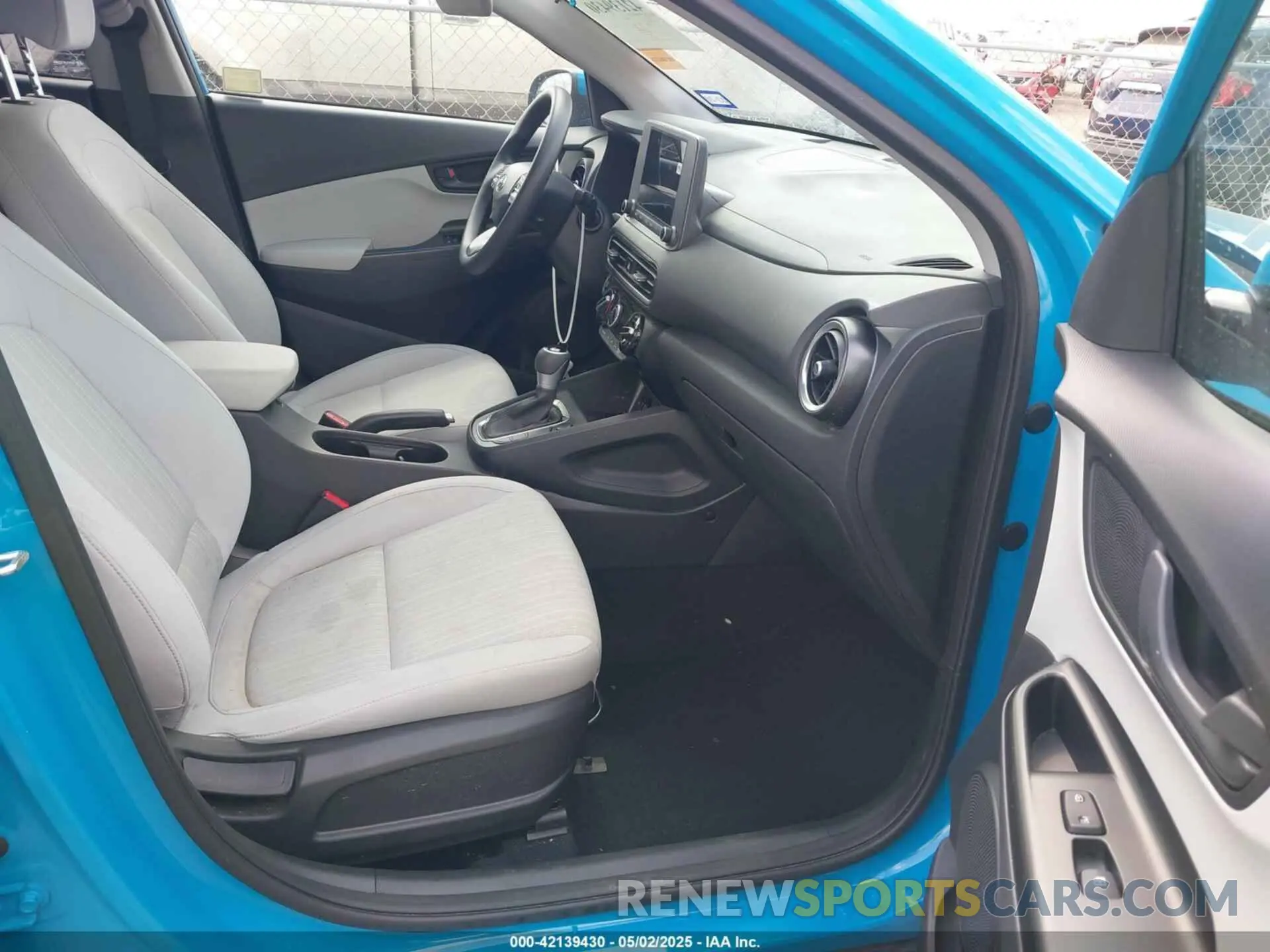 5 fotografías del automóvil dañado KM8K62AB8PU004377 HYUNDAI KONA 2023