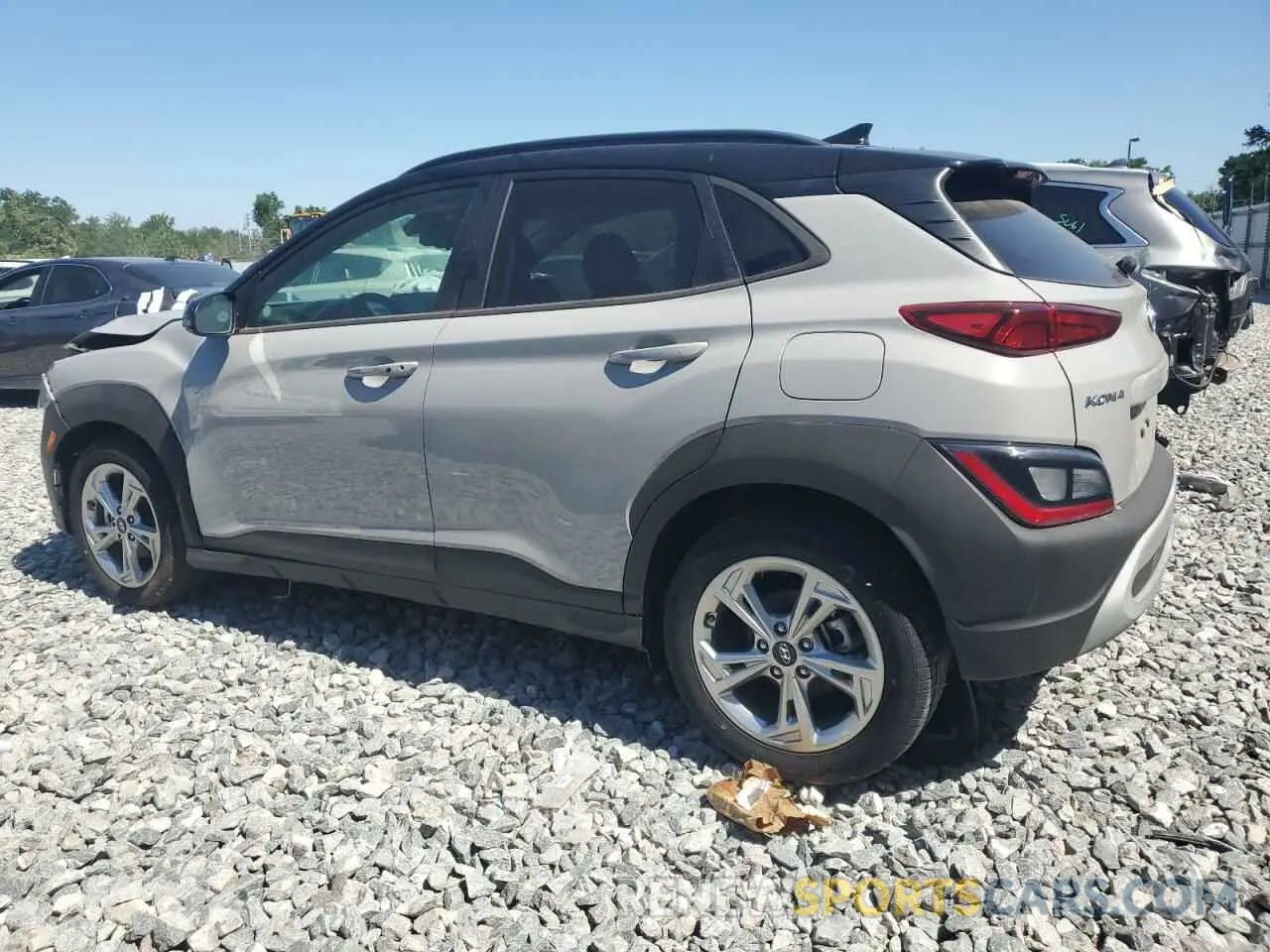 2 fotografías del automóvil dañado KM8K62AB8PU985827 HYUNDAI KONA 2023