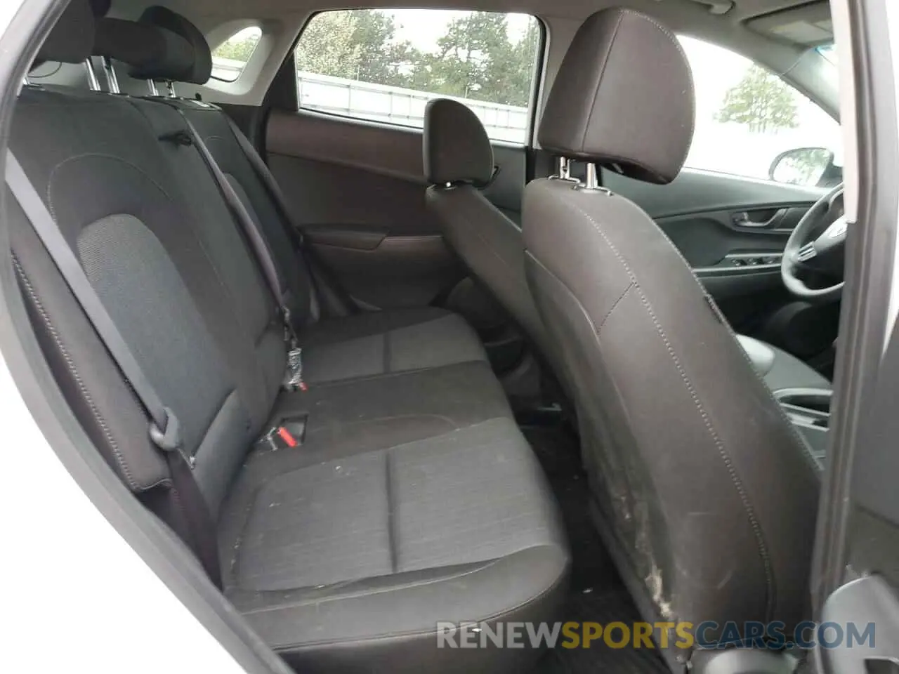 11 fotografías del automóvil dañado KM8K6CAB0PU051764 HYUNDAI KONA 2023