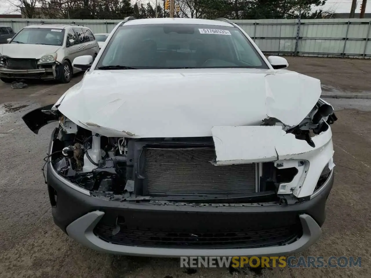 5 fotografías del automóvil dañado KM8K6CAB0PU051764 HYUNDAI KONA 2023