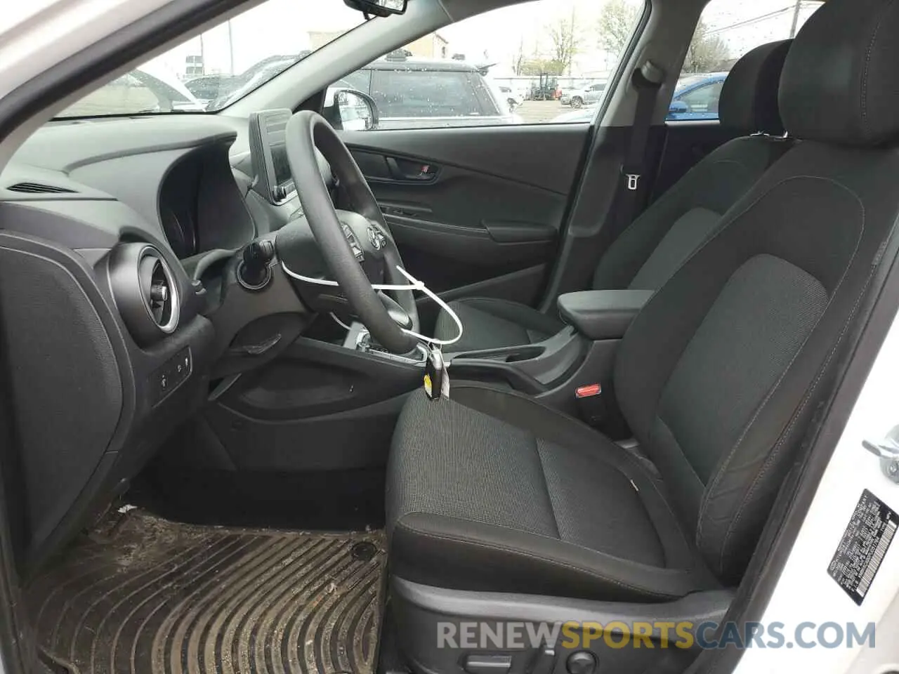 7 fotografías del automóvil dañado KM8K6CAB0PU051764 HYUNDAI KONA 2023