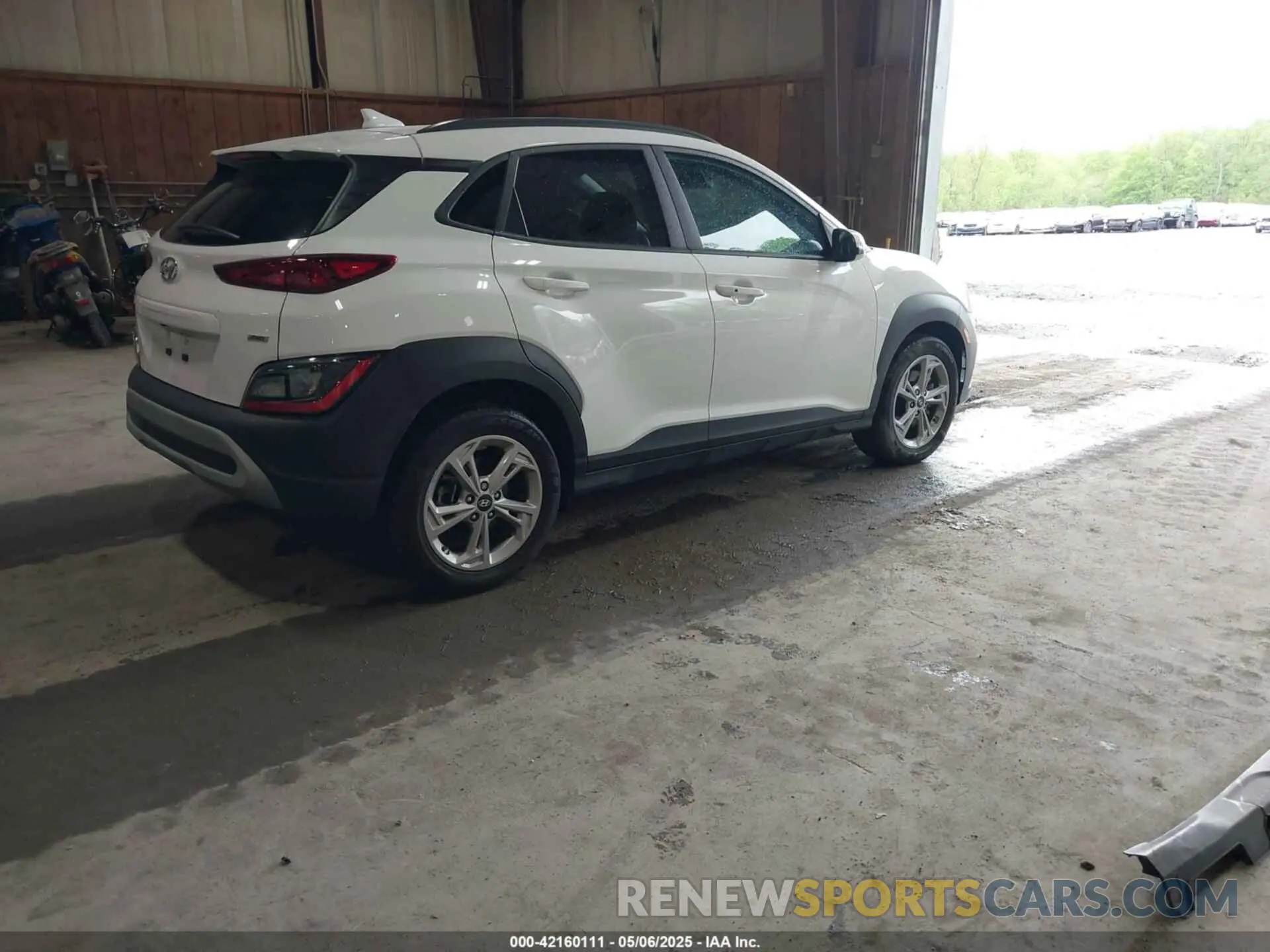 4 fotografías del automóvil dañado KM8K6CAB0PU954853 HYUNDAI KONA 2023