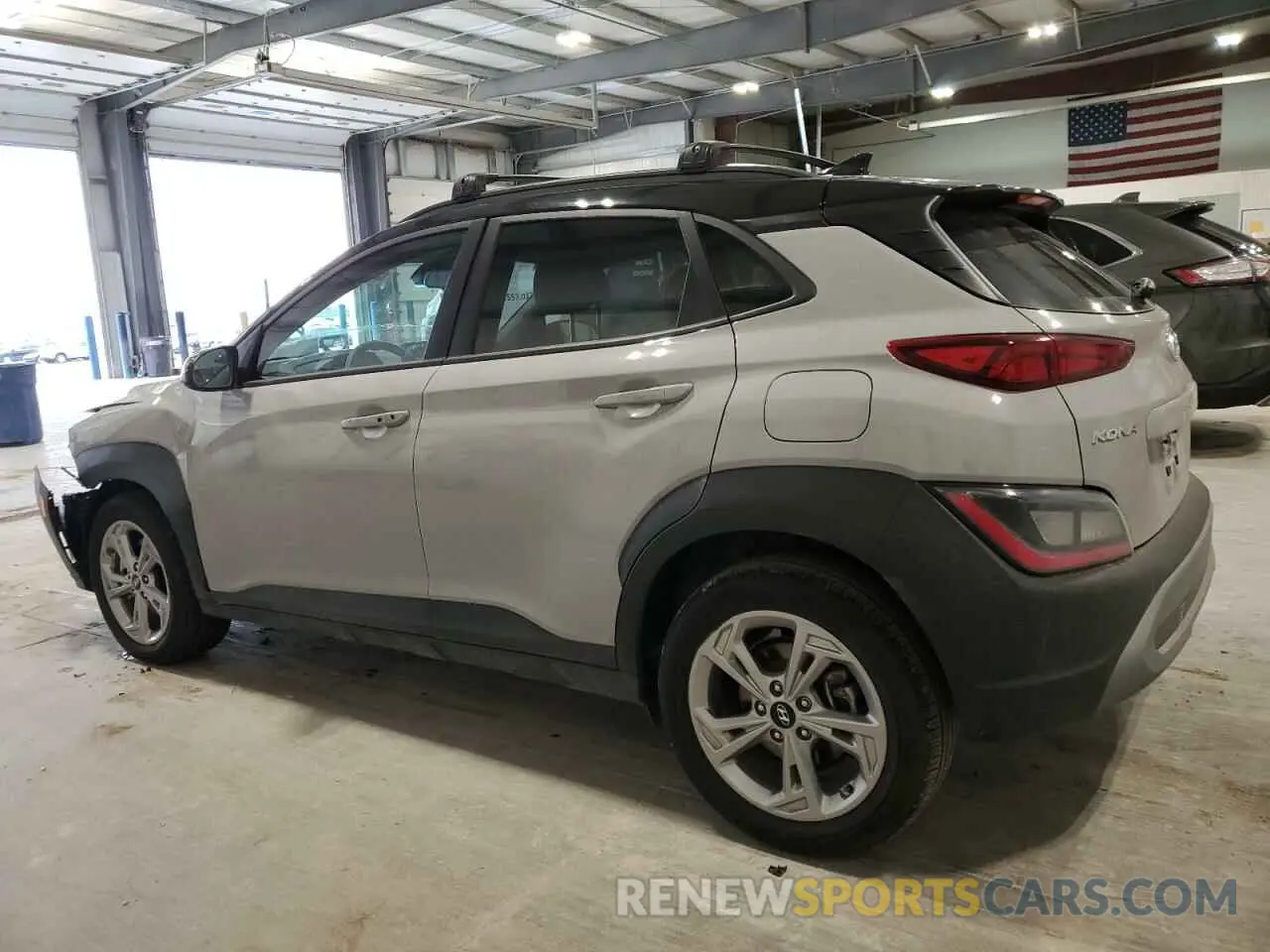 2 fotografías del automóvil dañado KM8K6CAB0PU963147 HYUNDAI KONA 2023