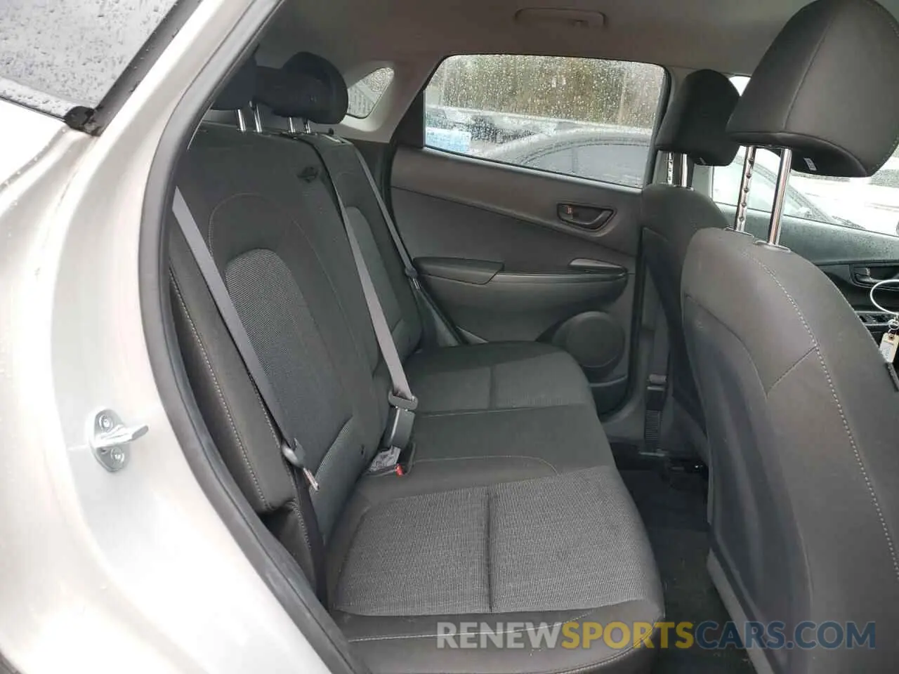 11 fotografías del automóvil dañado KM8K6CAB0PU990770 HYUNDAI KONA 2023