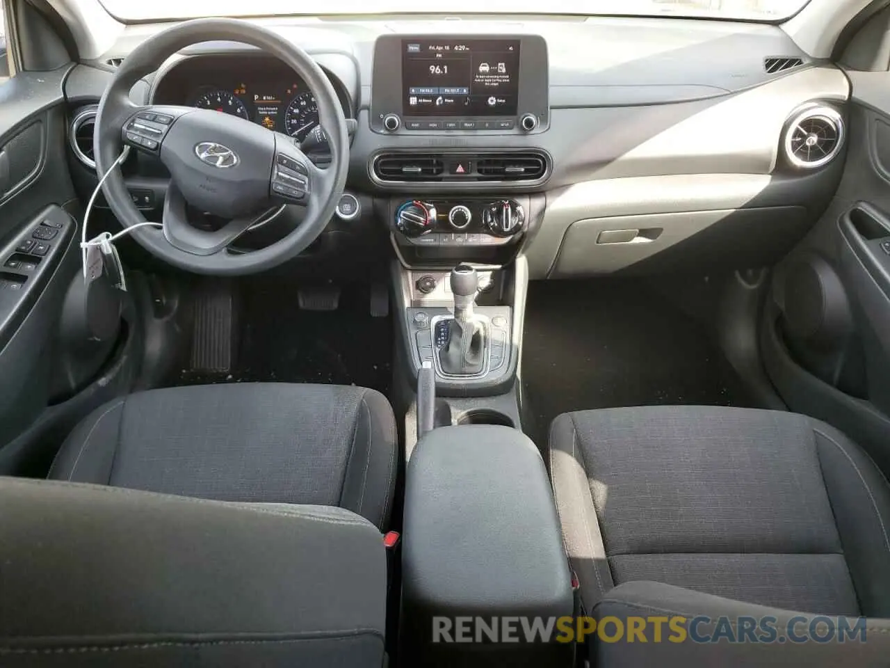 8 fotografías del automóvil dañado KM8K6CAB2PU042581 HYUNDAI KONA 2023