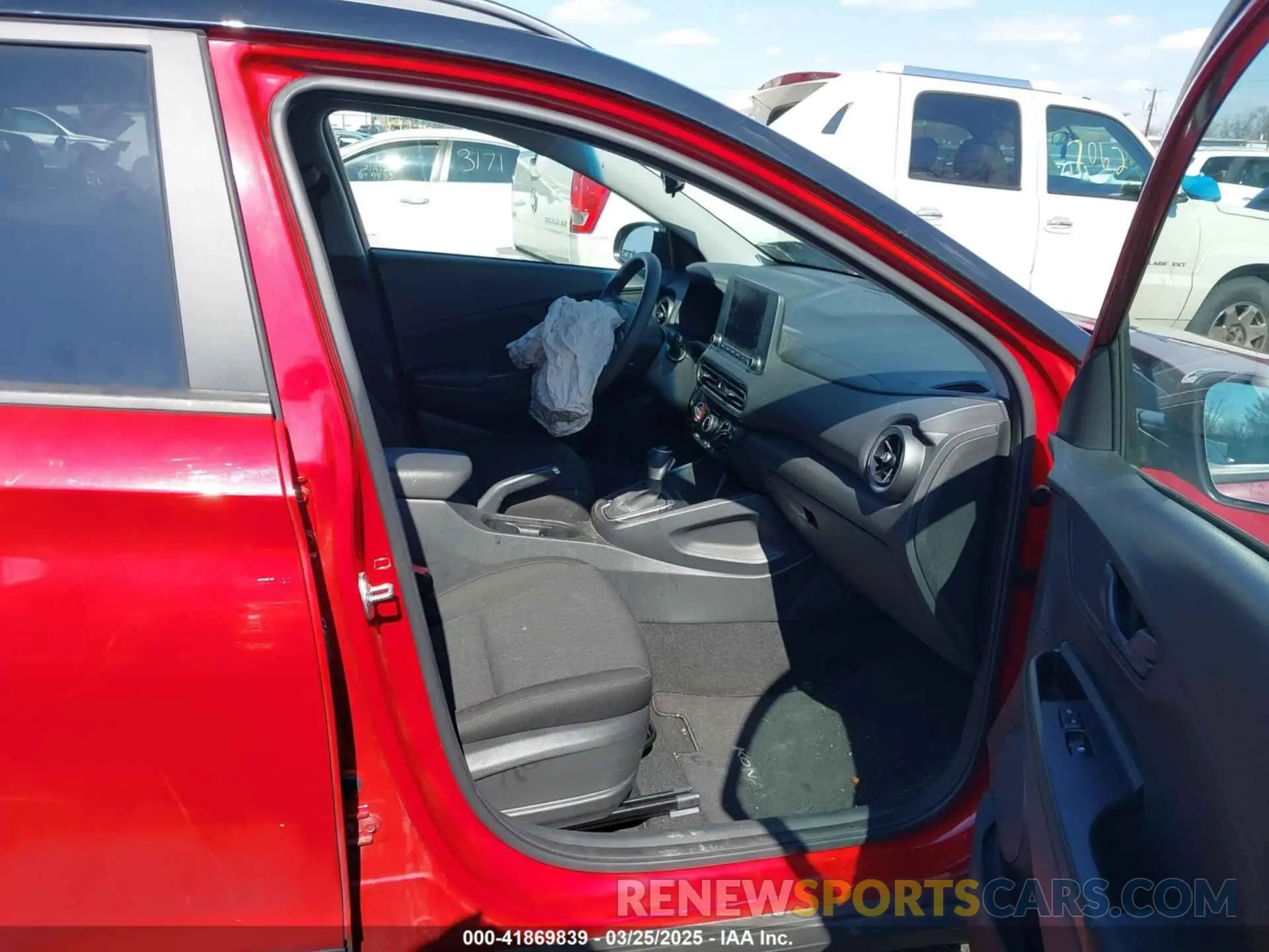 5 fotografías del automóvil dañado KM8K6CAB2PU936256 HYUNDAI KONA 2023